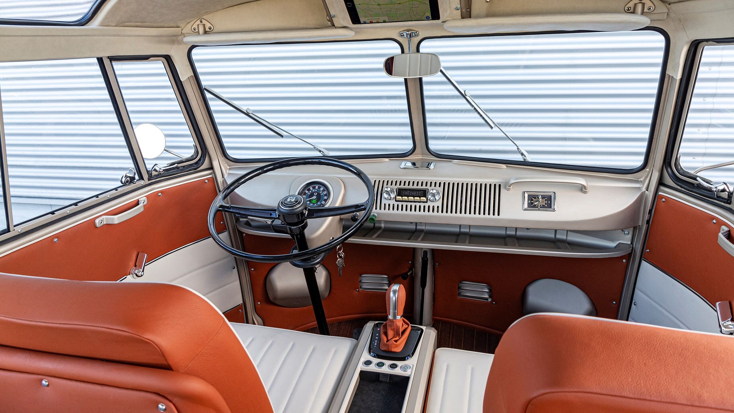 Volkswagen E-Bulli (8)