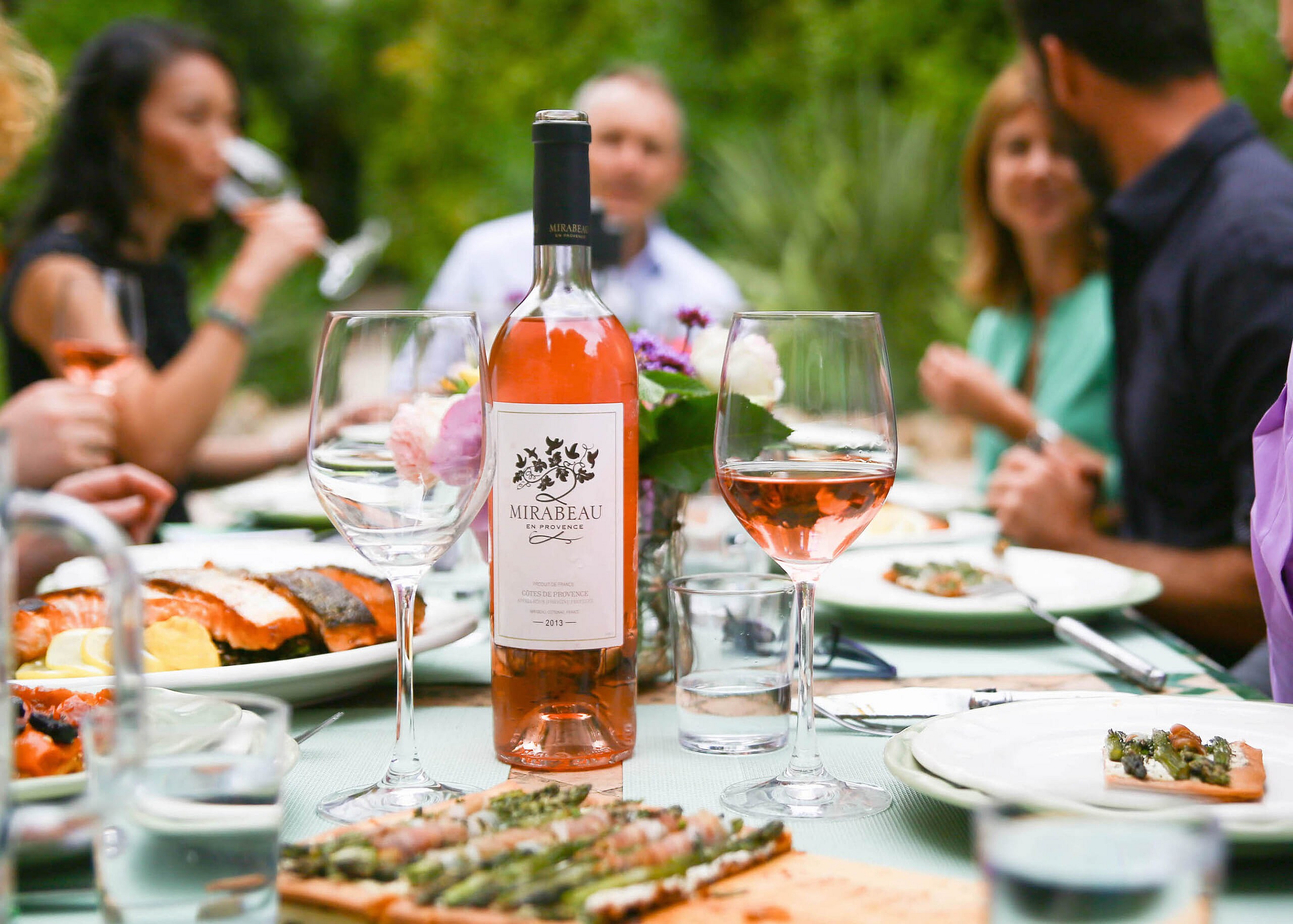 Mirabeau-Wine-photo-Classic-provence-lunch.jpg