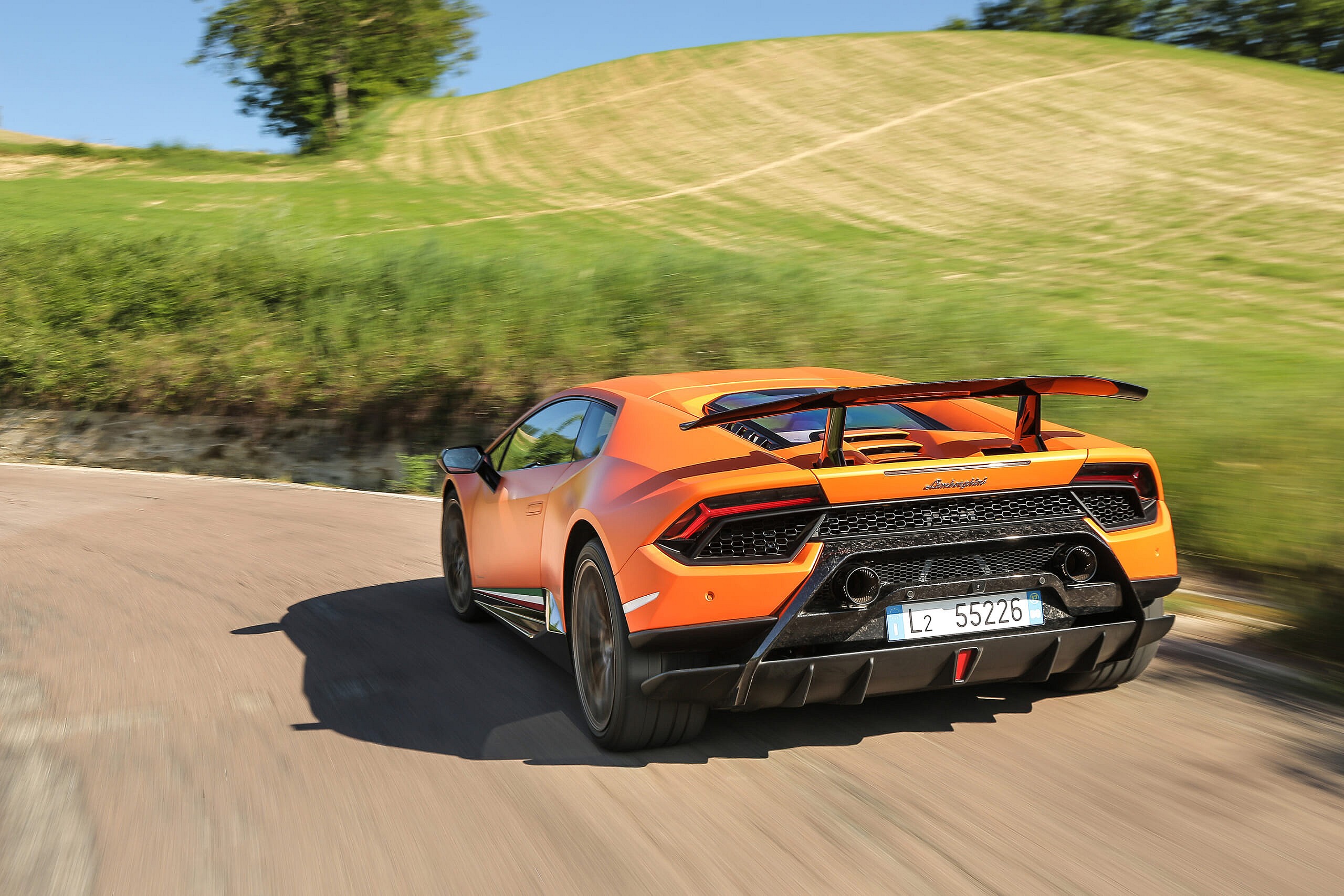 Huracan_Performante_orange_057