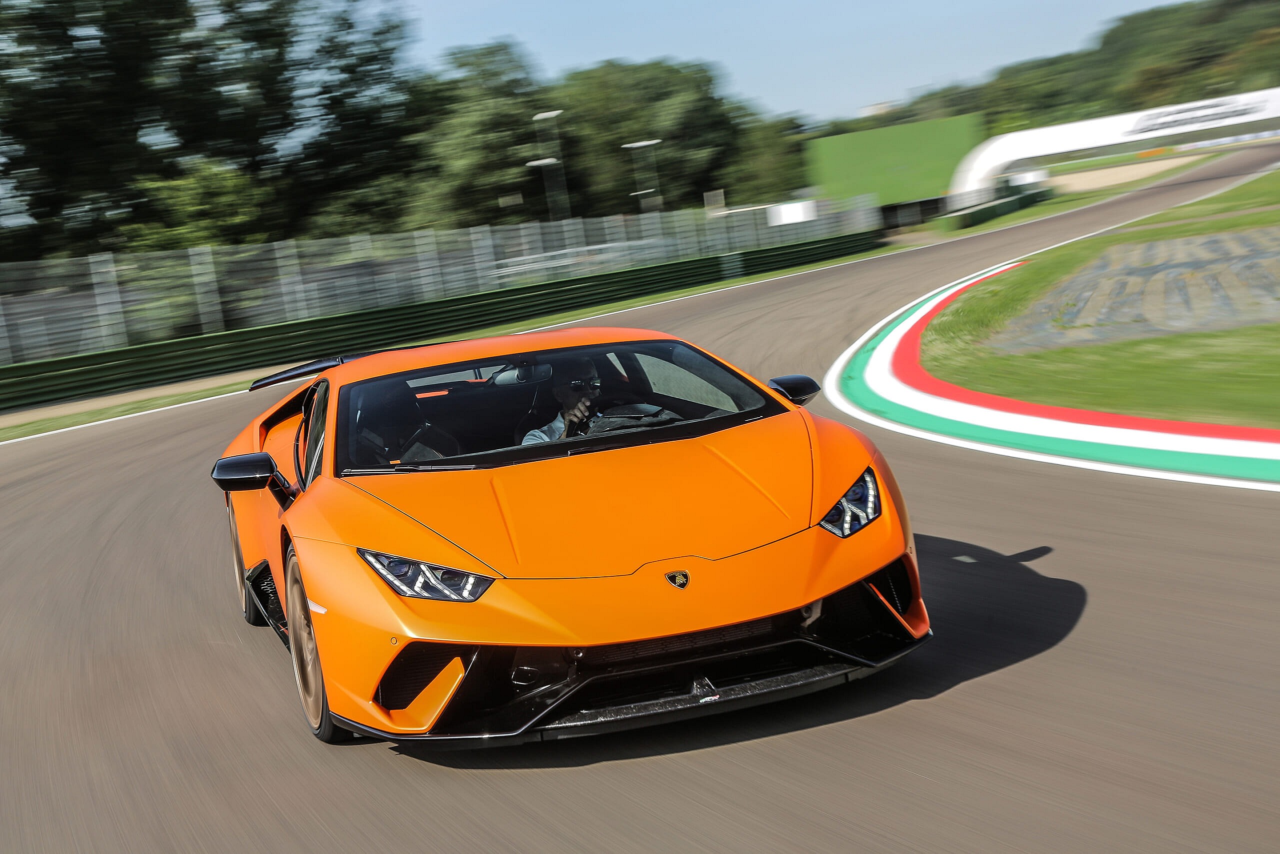 Huracan_Performante_orange_096