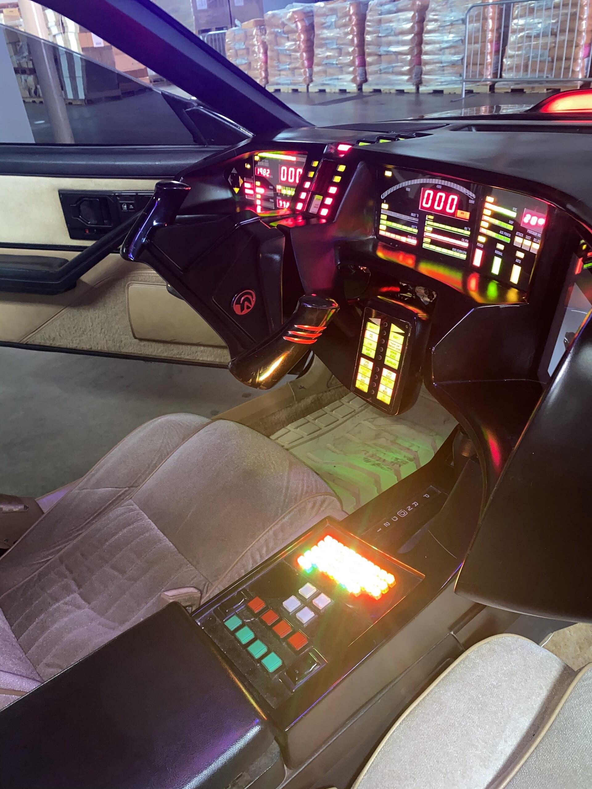 David Hasselhoff KITT Knight Rider Car (4)