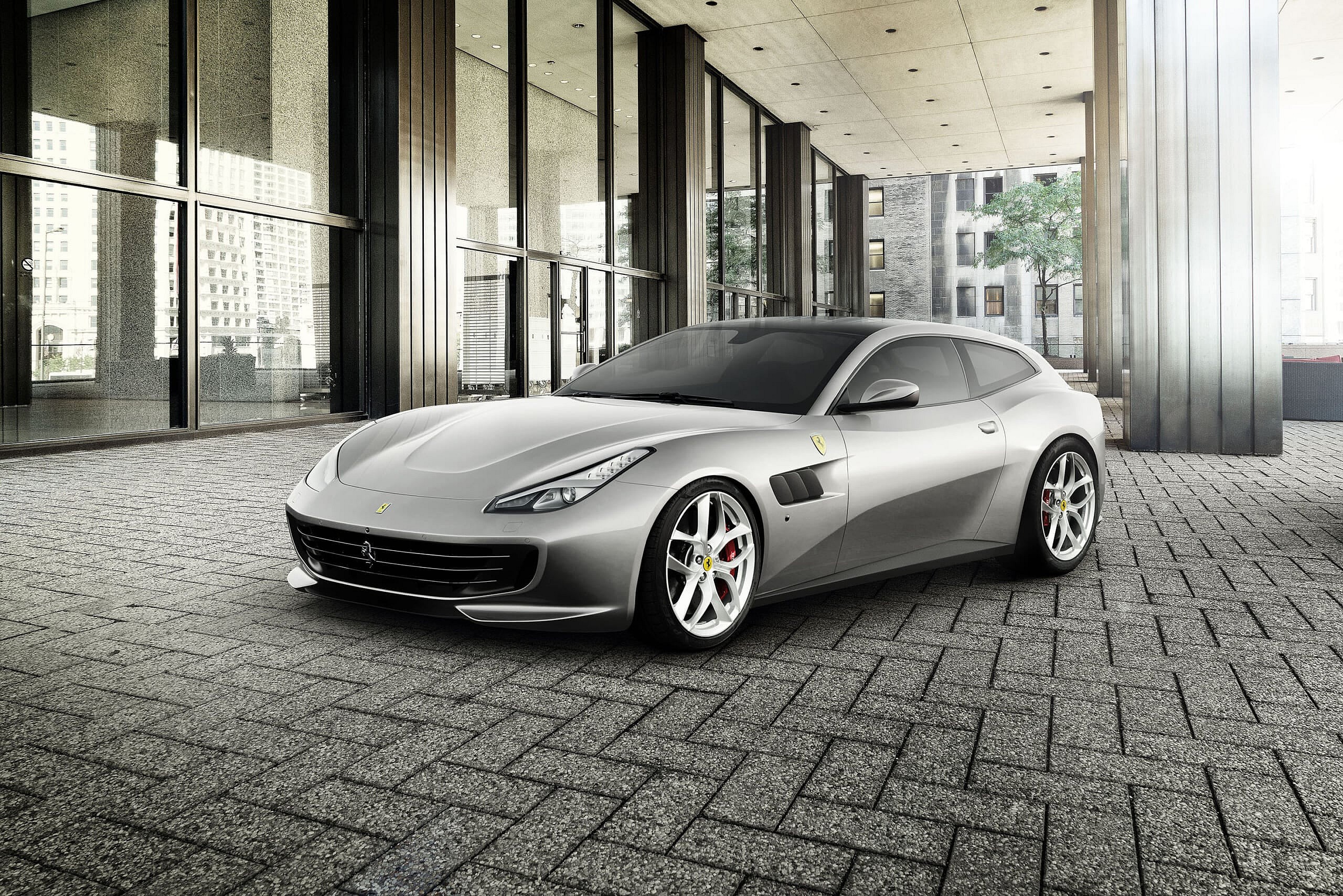 Ferrari_GTC4Lusso_T_1.jpg