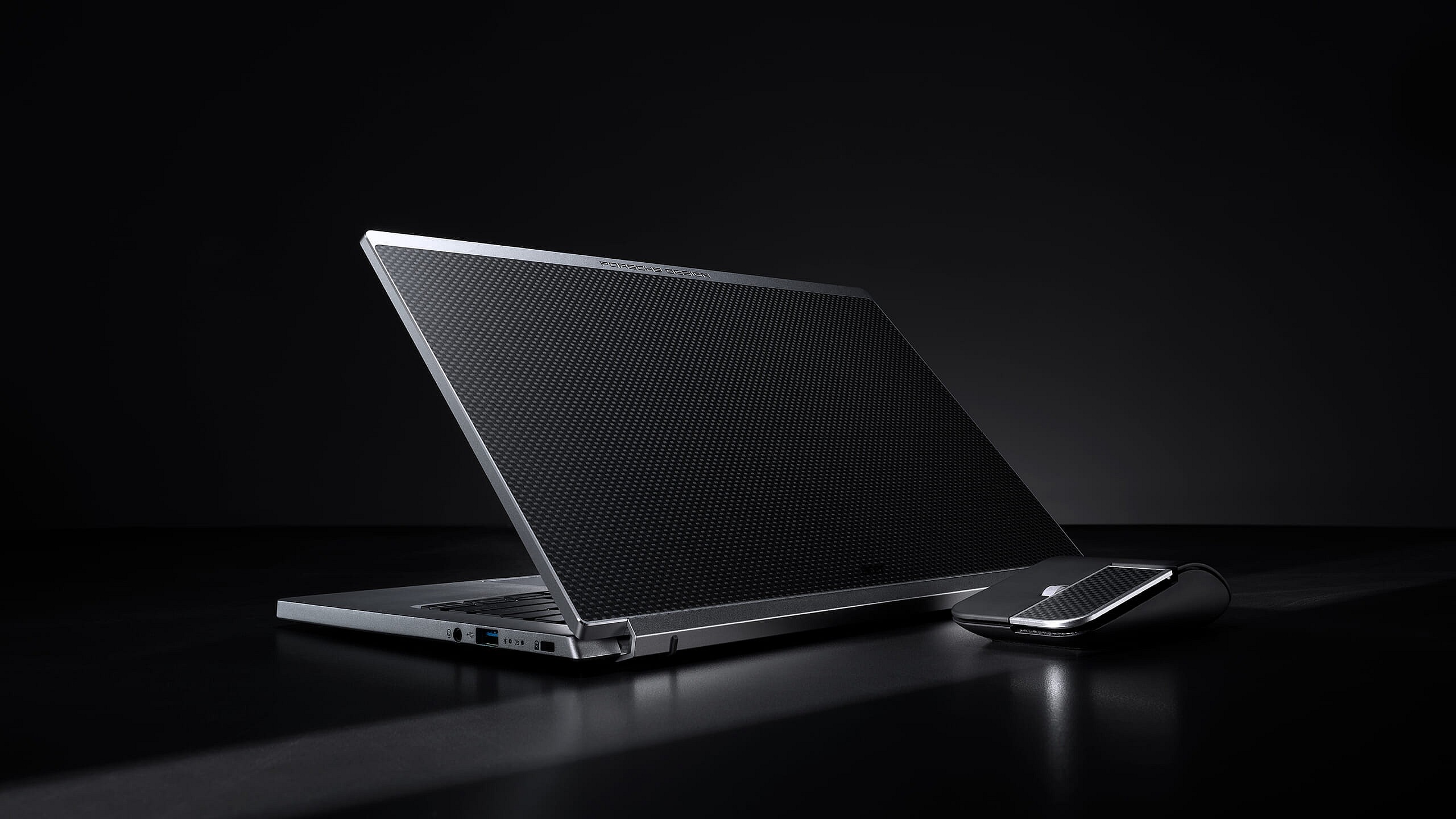 Porsche Design x Acer Laptop (3)