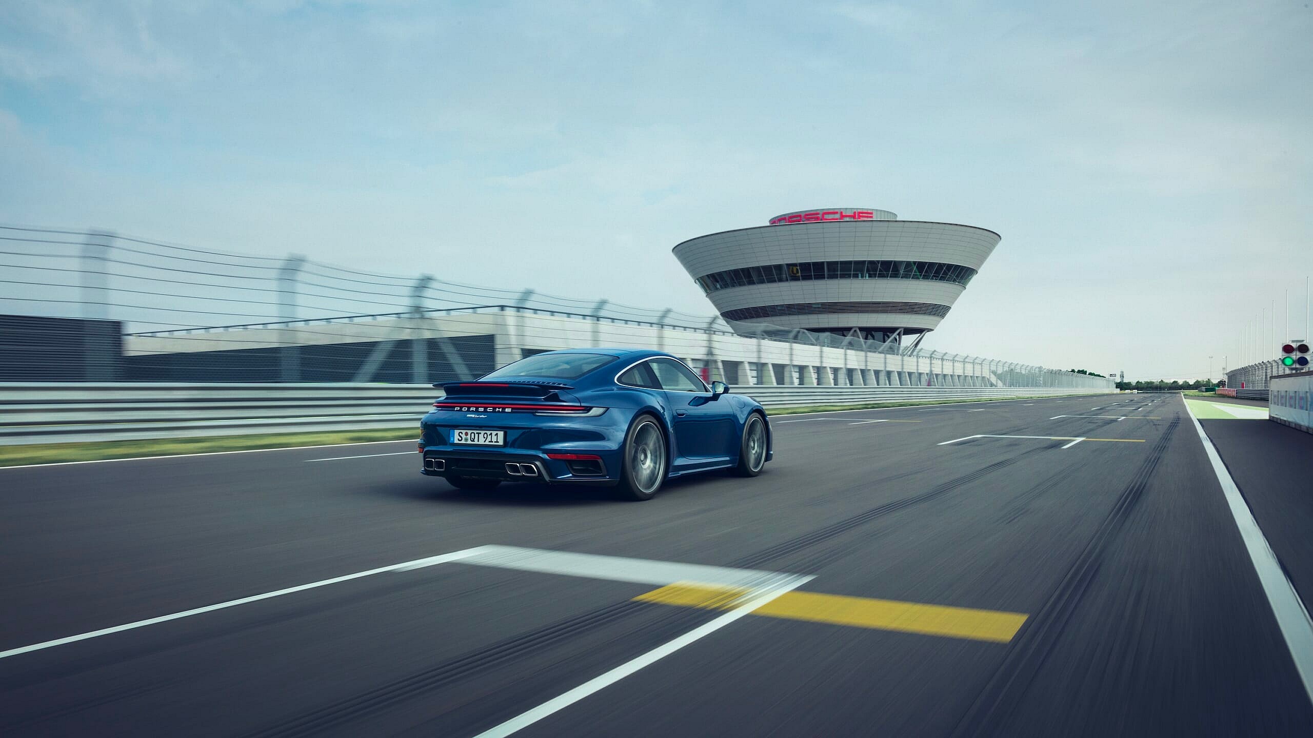 2021 Porsche 911 Turbo (4)