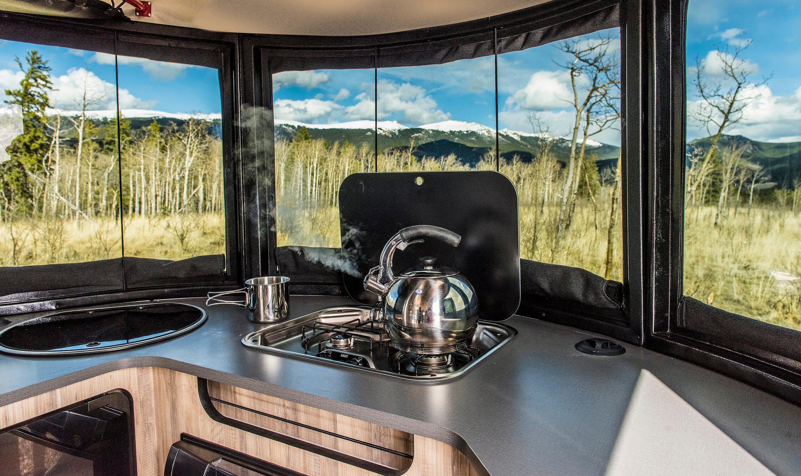 AIRMKT Basecamp Lifestyle Galley PRINT 16_04_28_airstream_8422.jpg