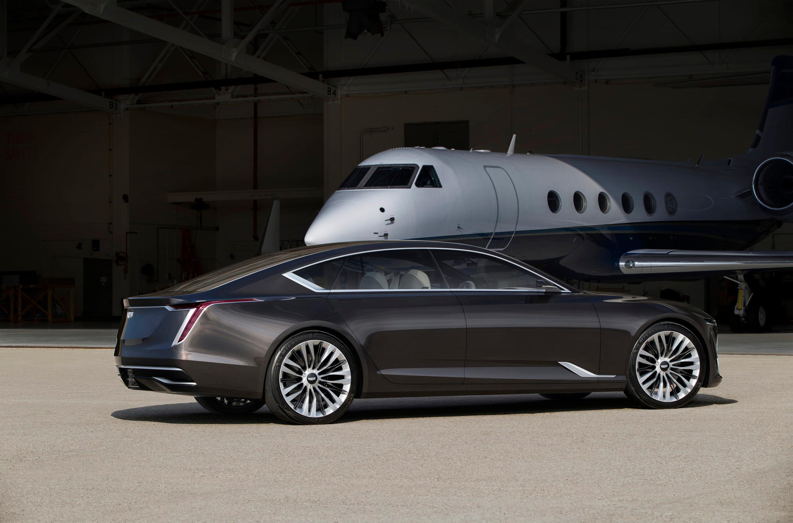2016-Cadillac-Escala-Concept-Exterior-003.jpg
