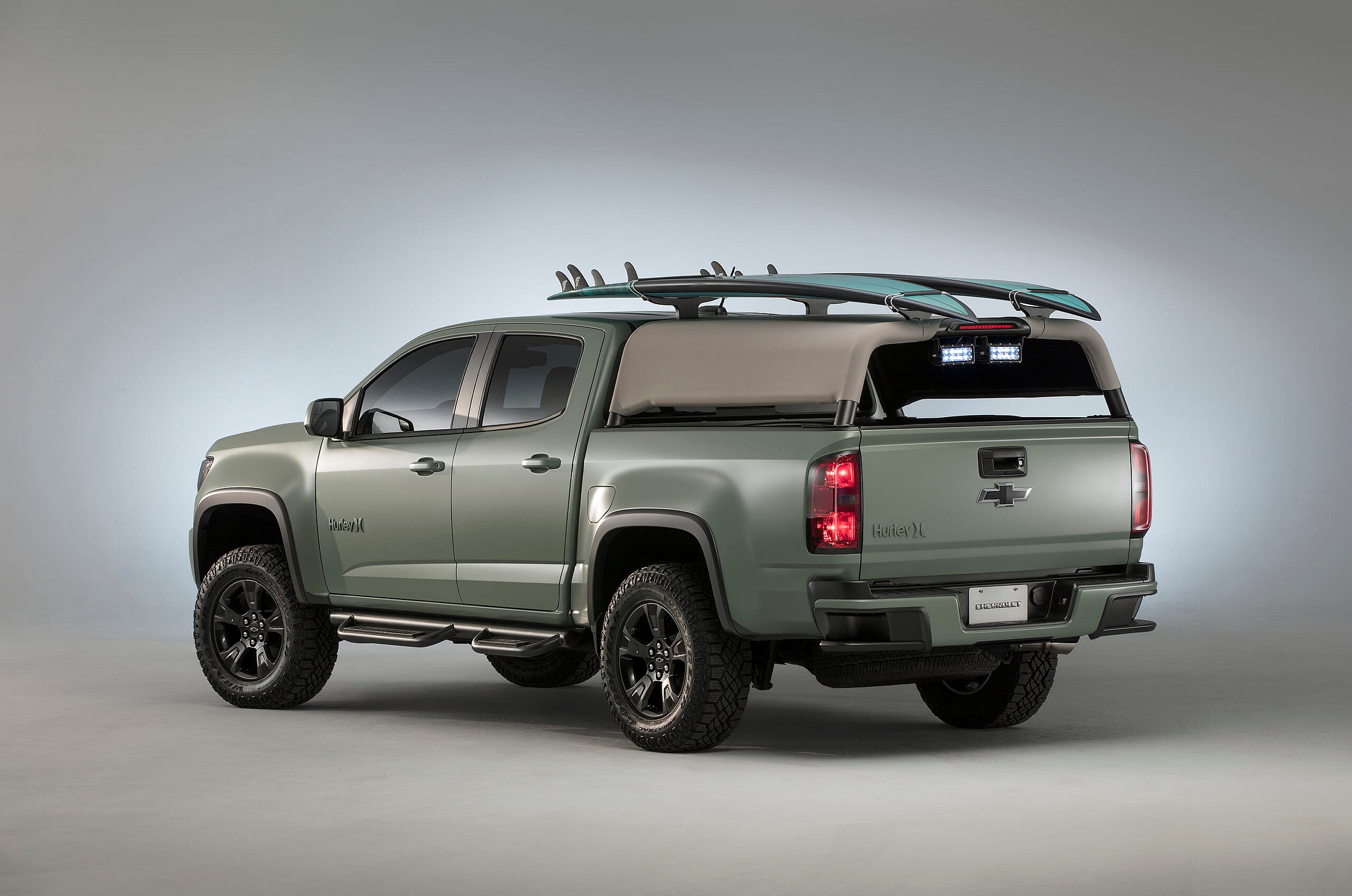 2016-SEMA-Chevrolet-Hurley-Colorado-008.jpg