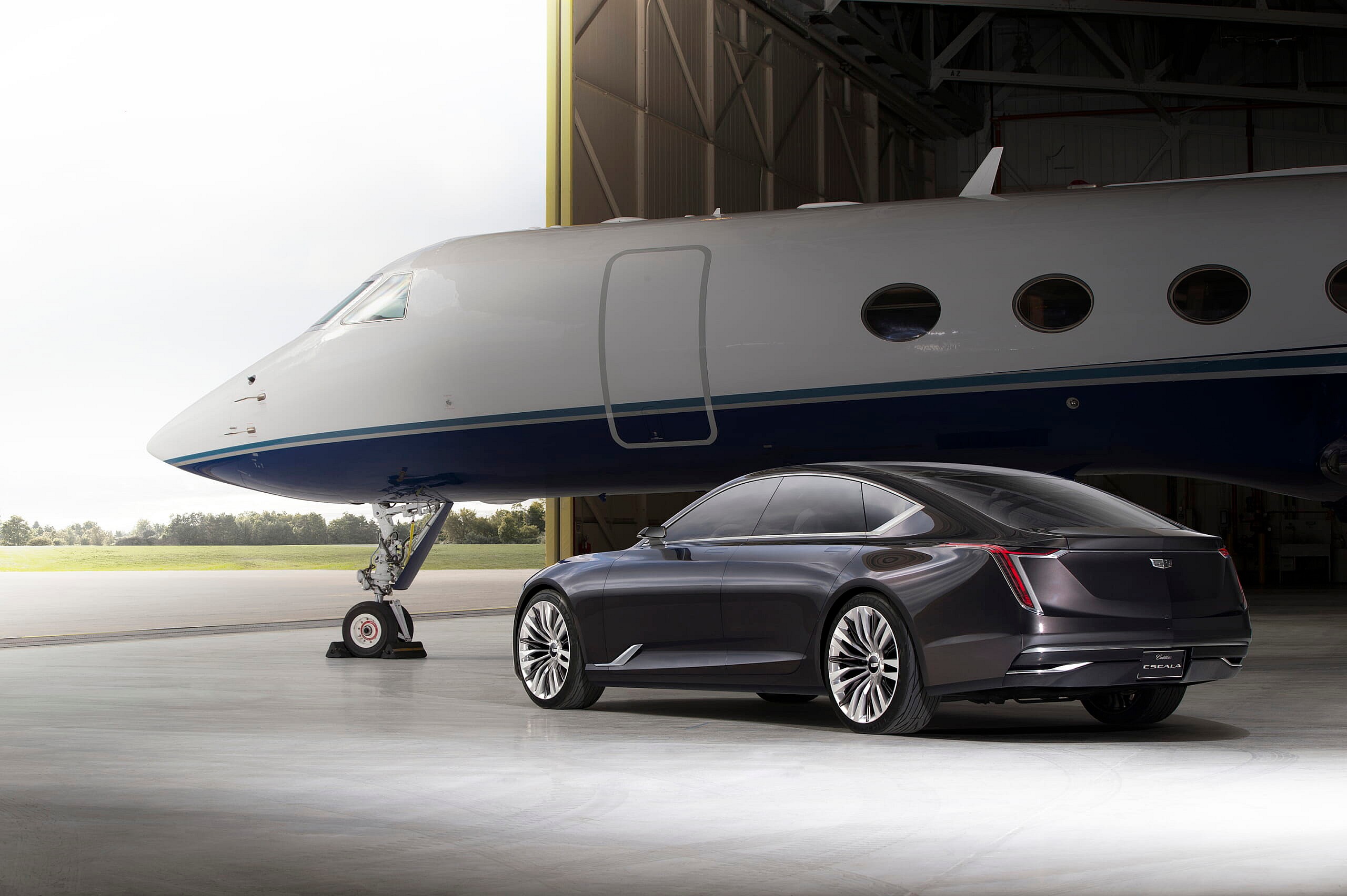 2016-Cadillac-Escala-Concept-Exterior-005.jpg