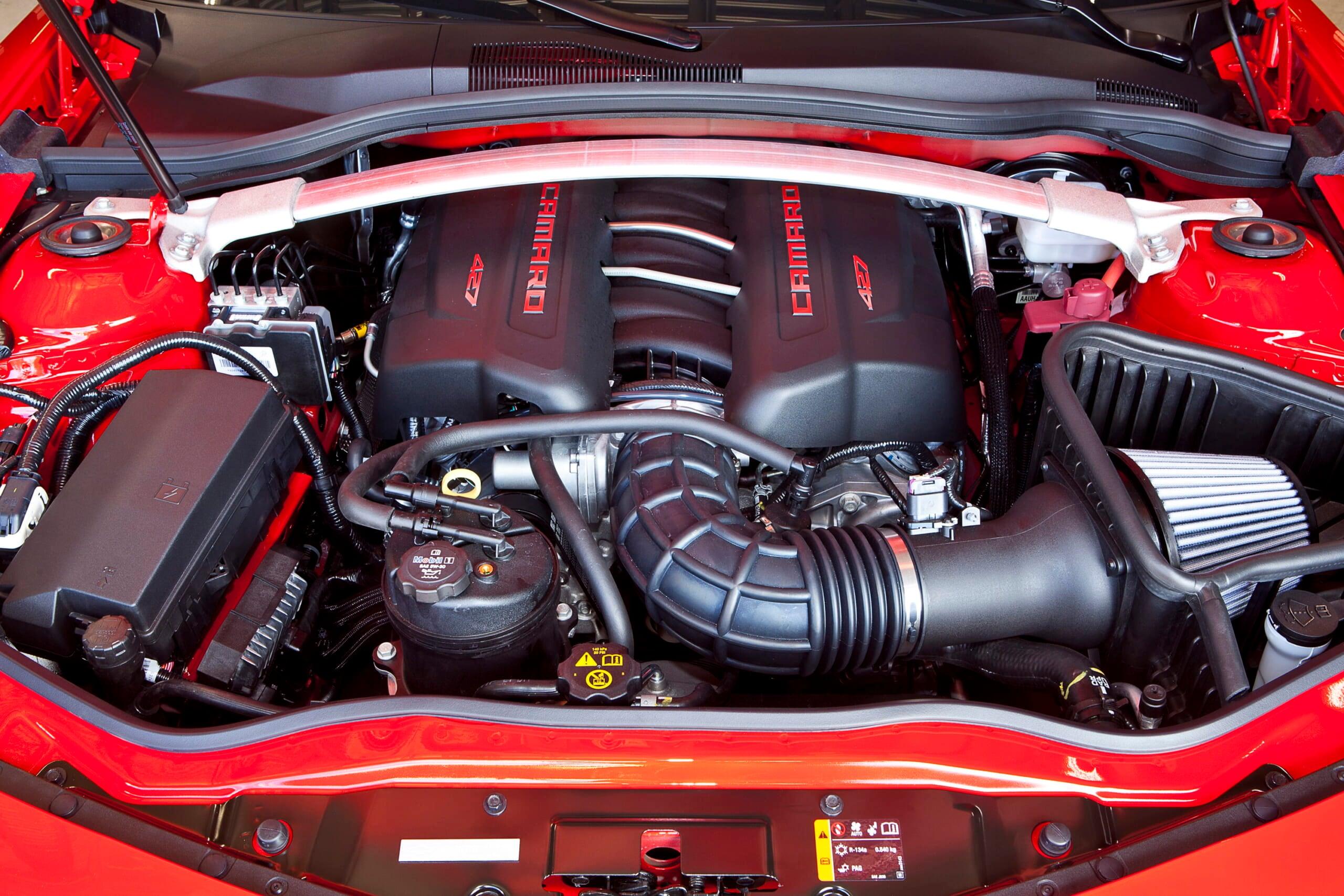 2015-Chevrolet-CamaroZ28-069 (1)