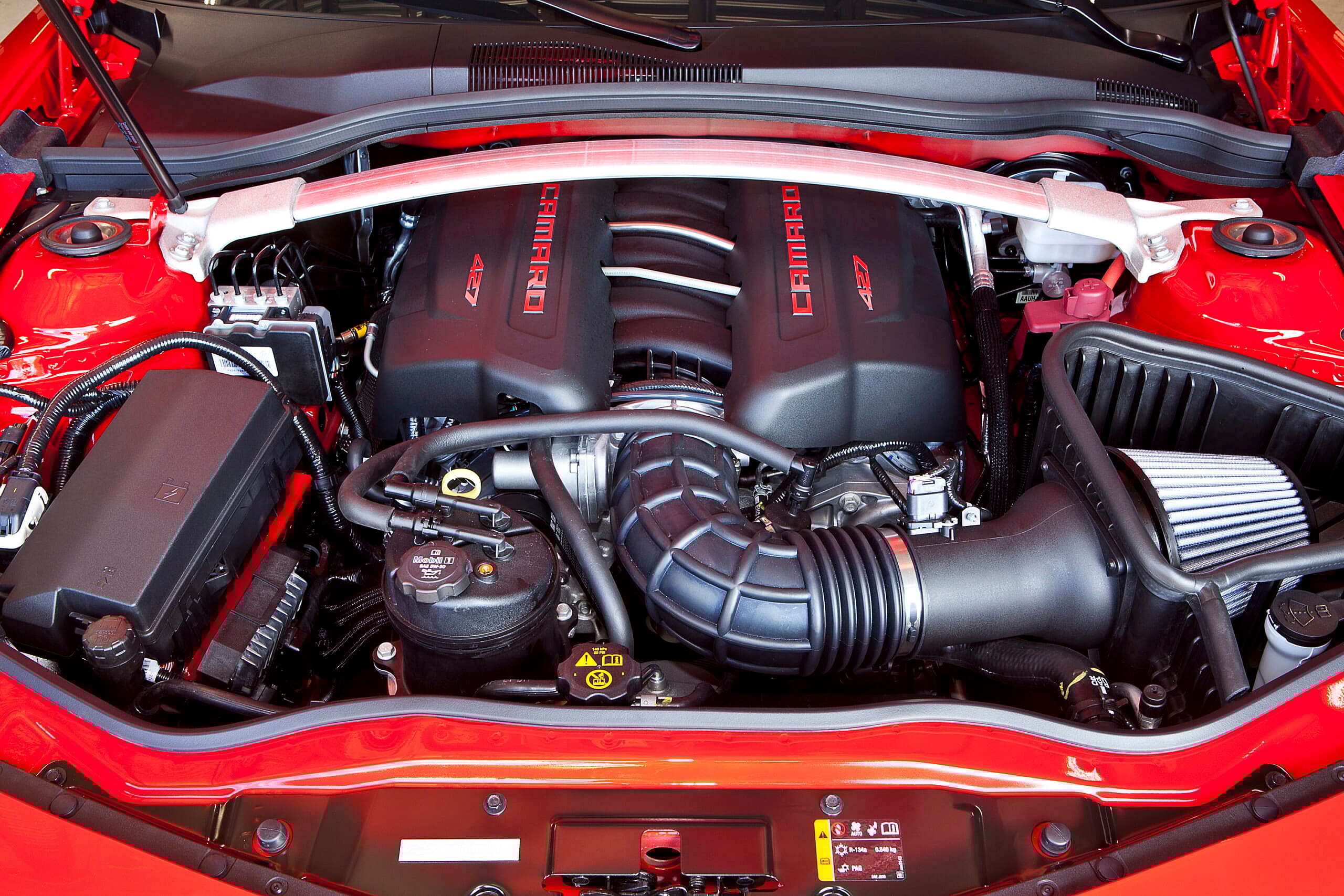 2015-Chevrolet-CamaroZ28-069 (1)