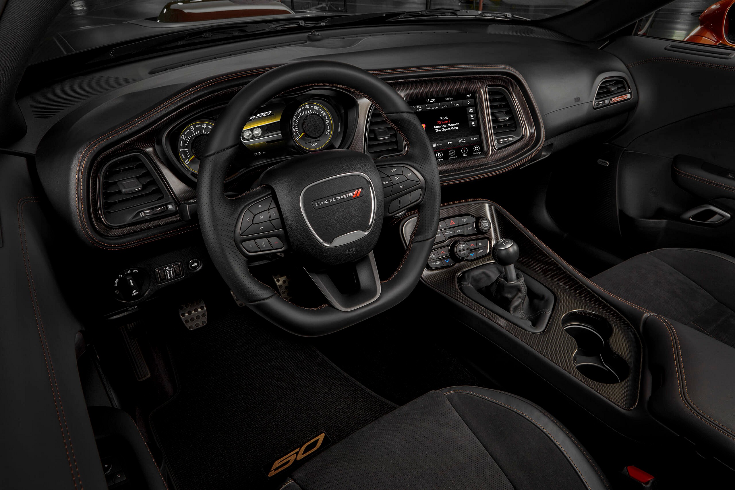 Dodge Challenger 50th Anniversary Edition (1)