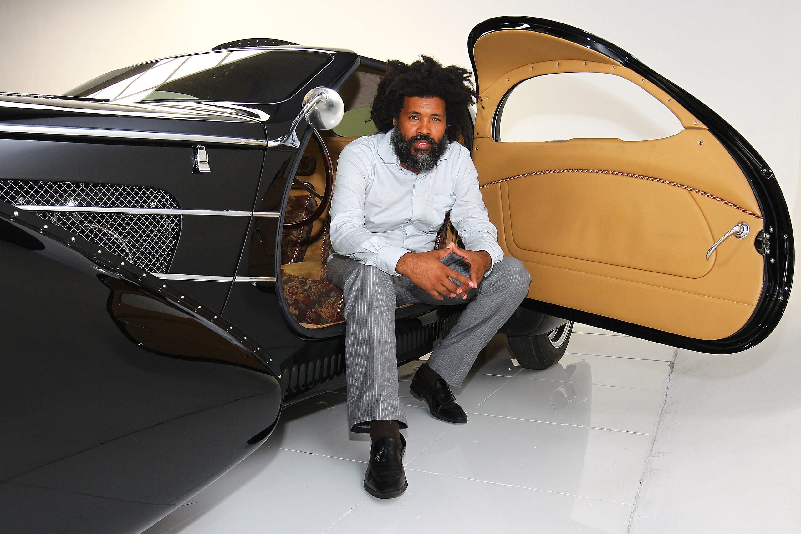 Elo_Founder_Miami Supercar Rooms_1935 Pacific by Delahaye USA.jpg