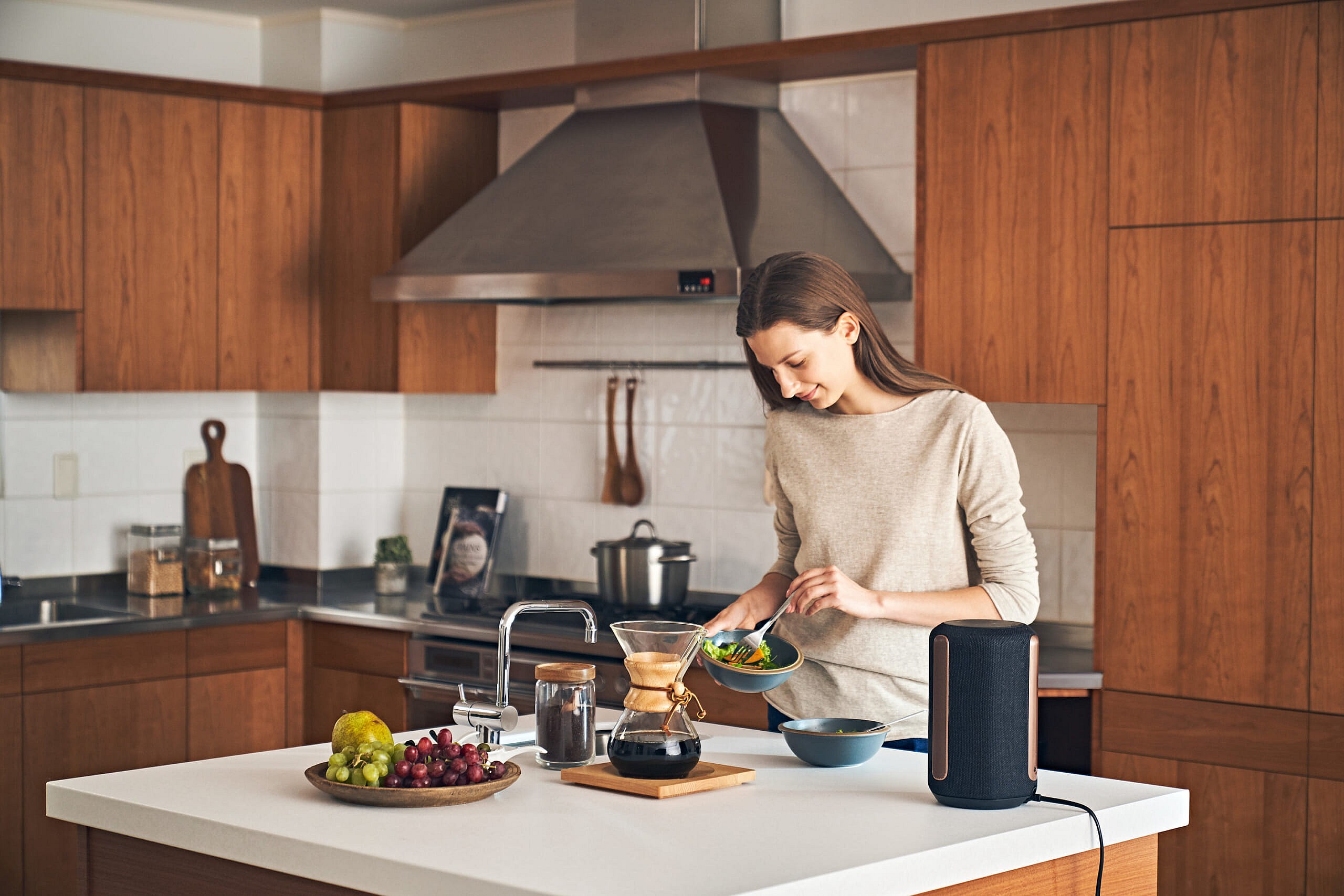 SRS-RA3000_Black_Kitchen-Large