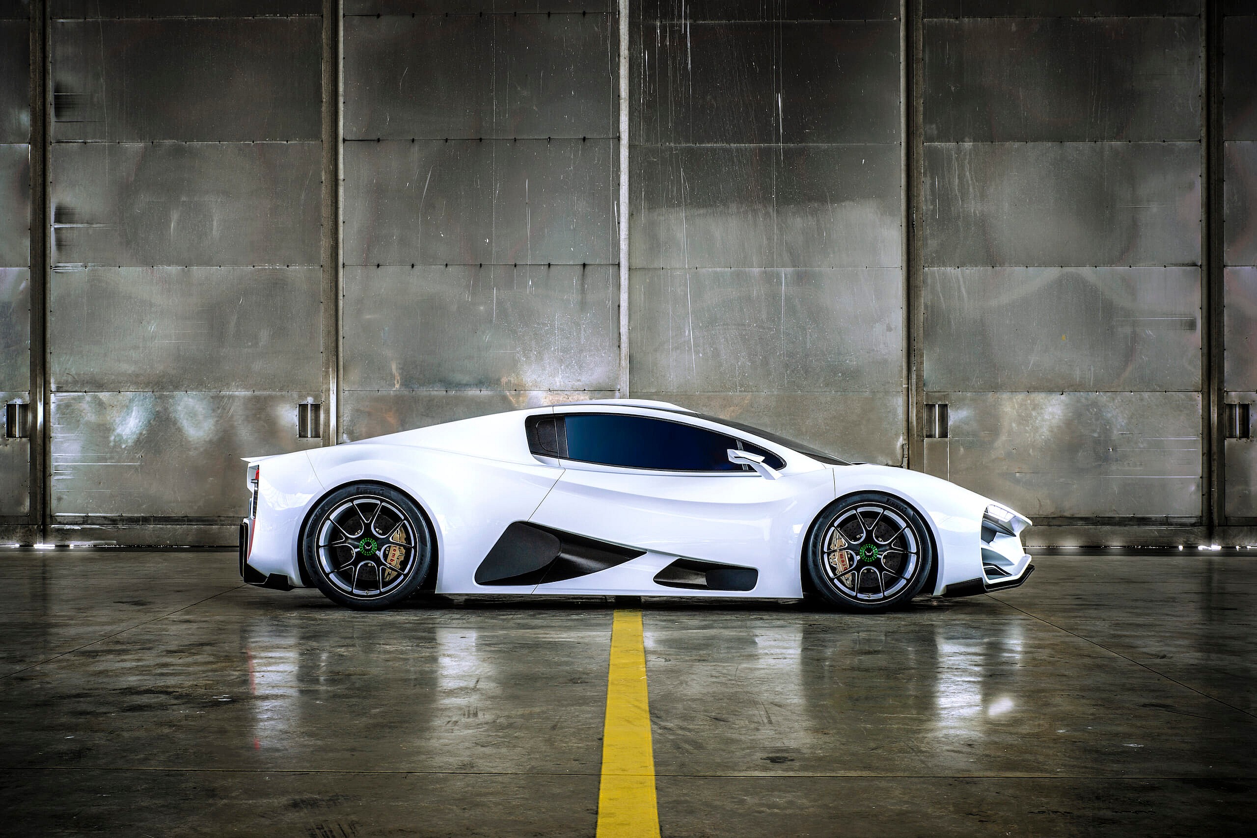 MILAN Red Profile - Copyright by Milan Automotive Gmbh