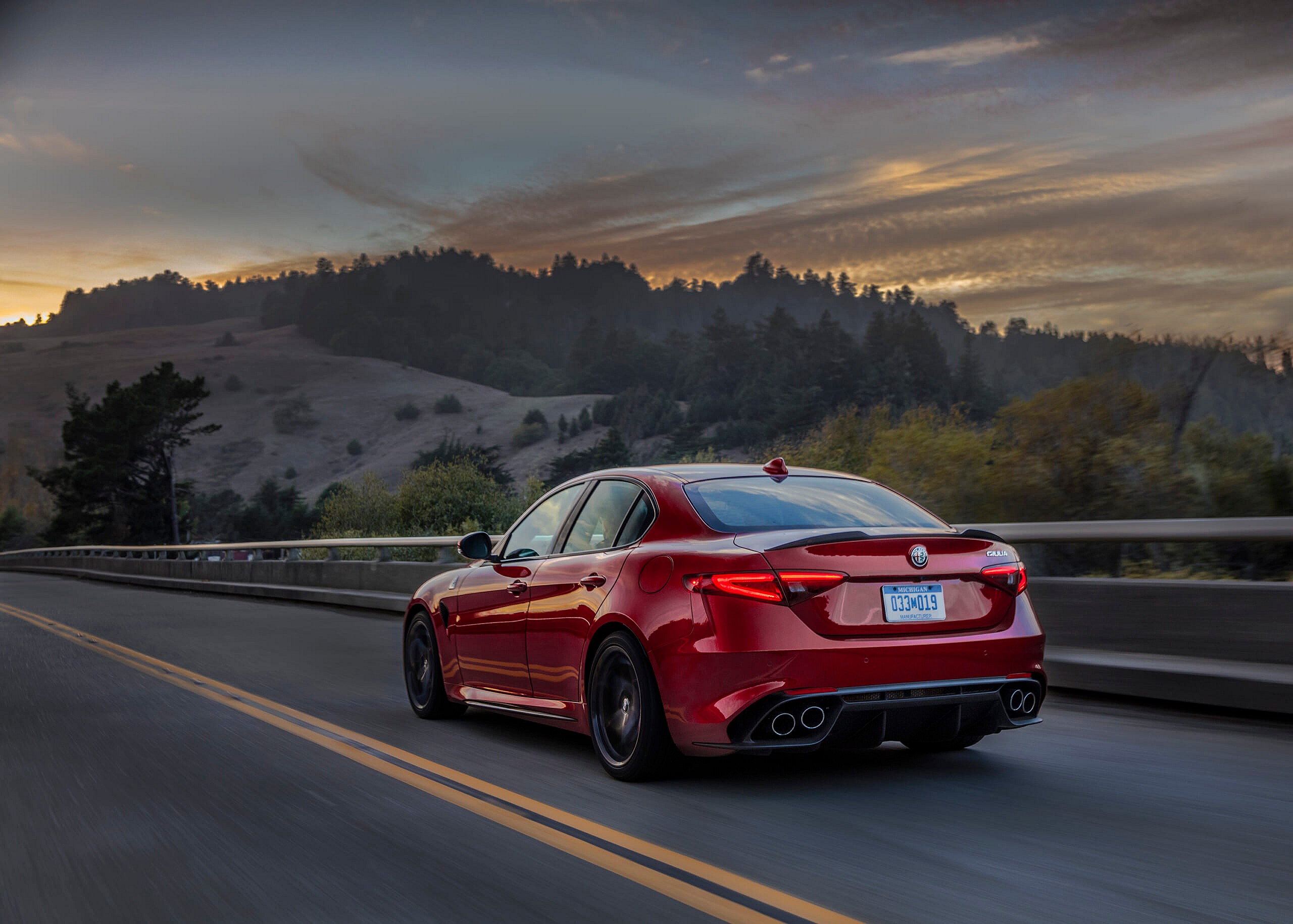 AR017_193GU58s5jaqbni87kveroe4km9k3un