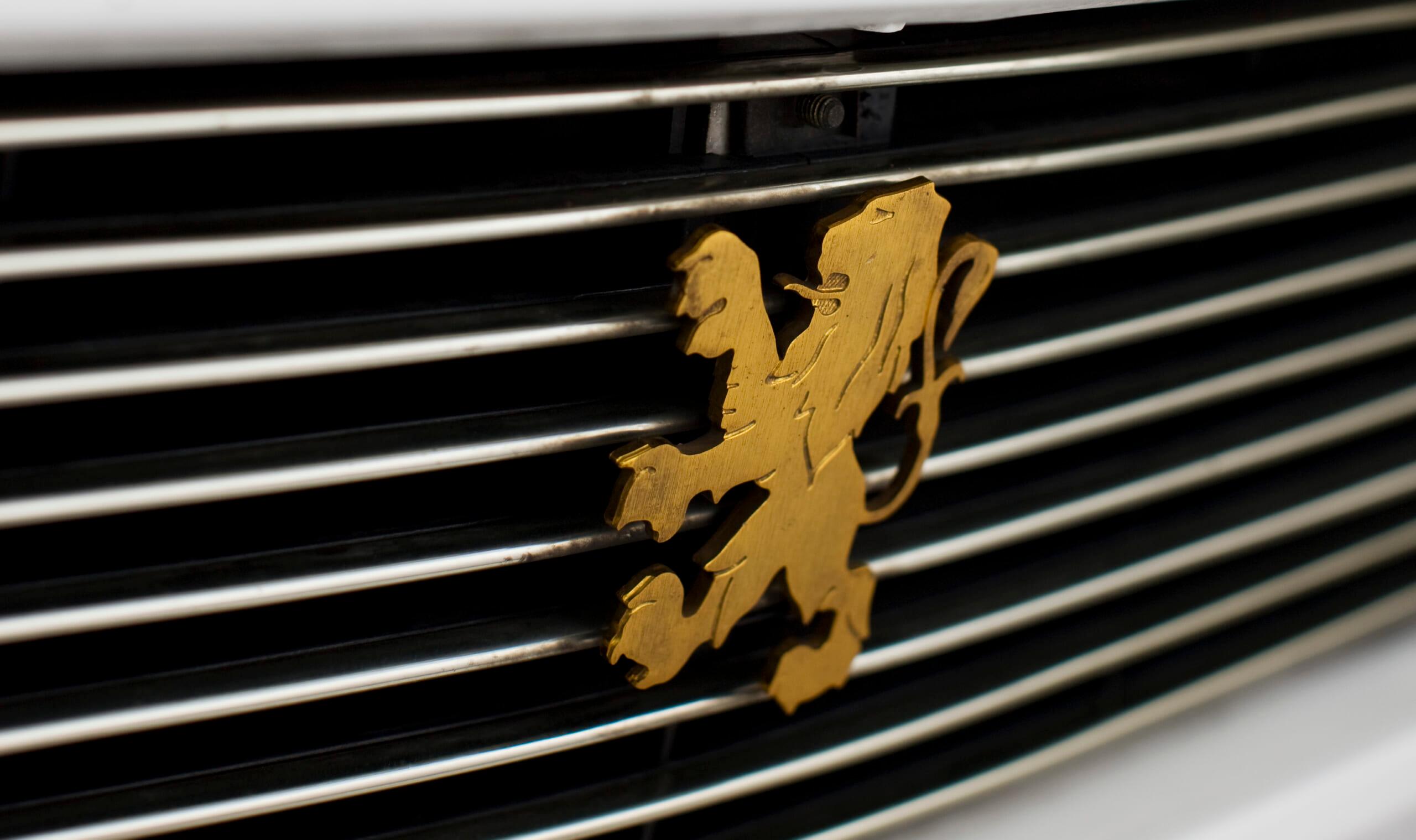 Peugeot 504 badge