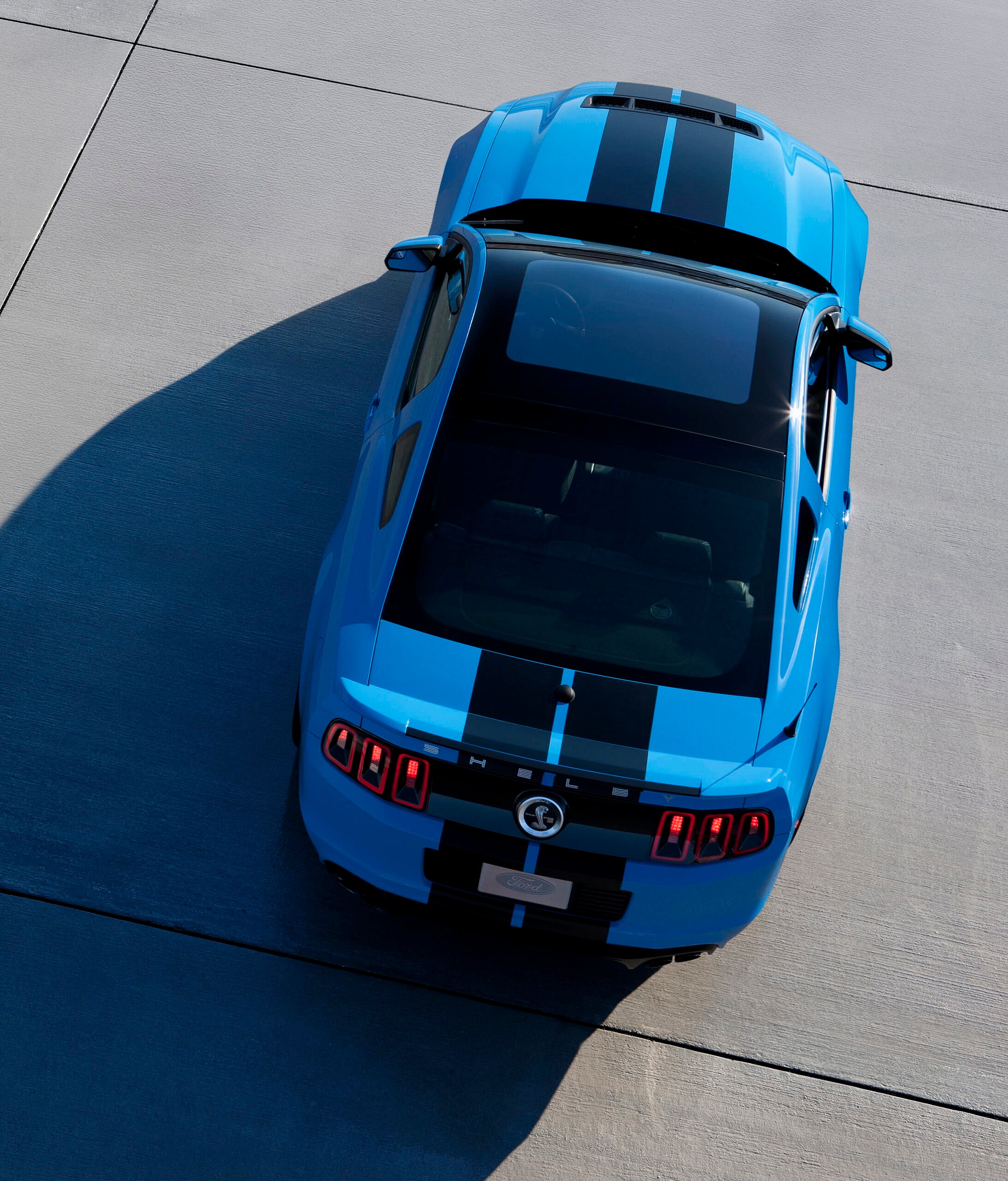 13ShelbyGT500_38_HR.jpg