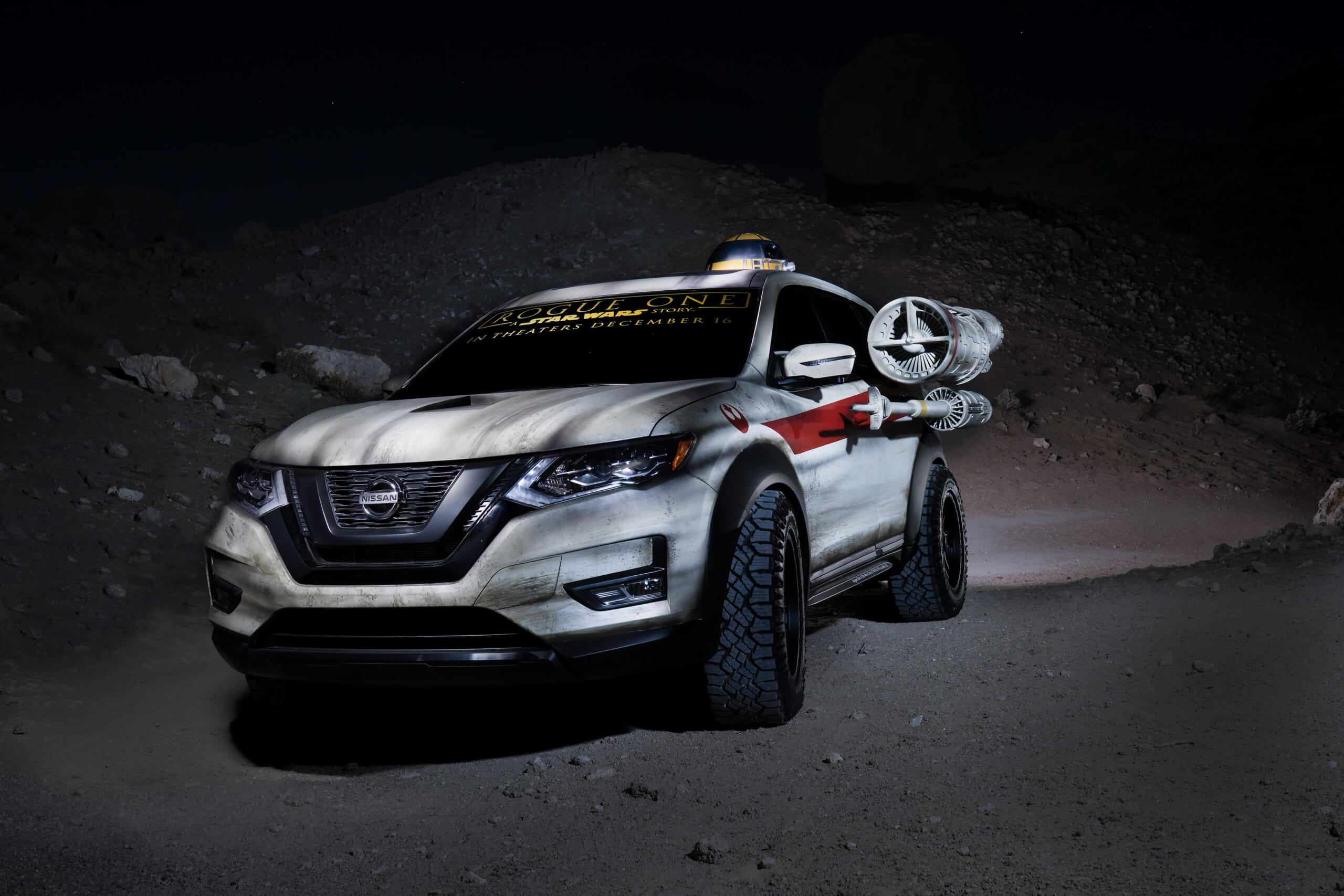 Nissan_Star_Wars_X_wing_inspired_2017_Nissan_Rogue_03