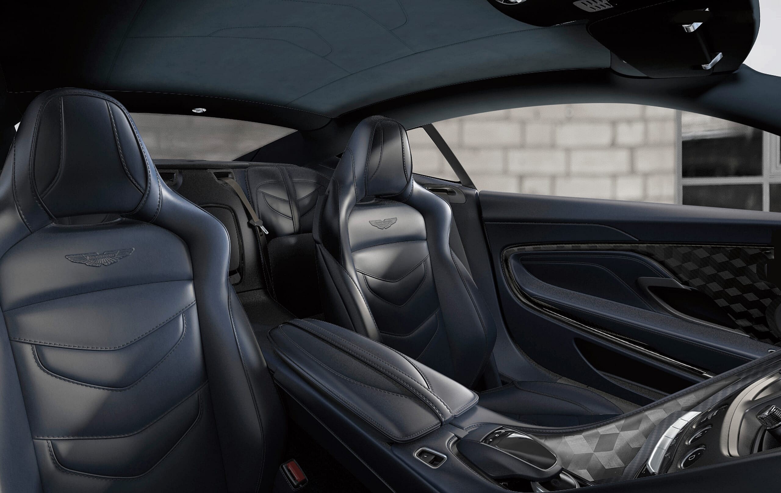 Aston Martin x Daniel Craig (1)