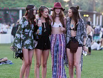 03-coachella-street-style-09.jpg