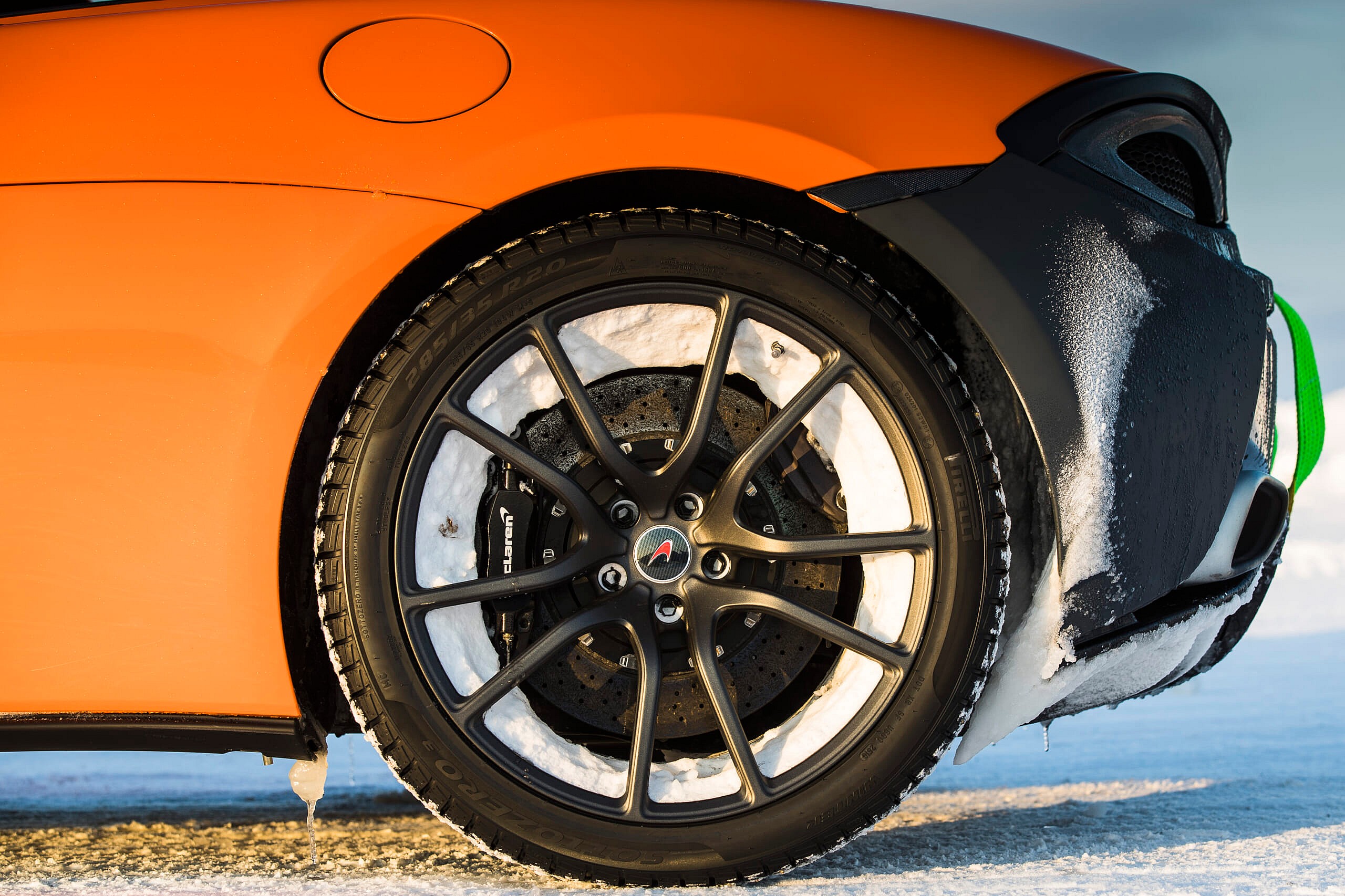 Pure McLaren Arctic Experience - 570S Spider -102 (1)