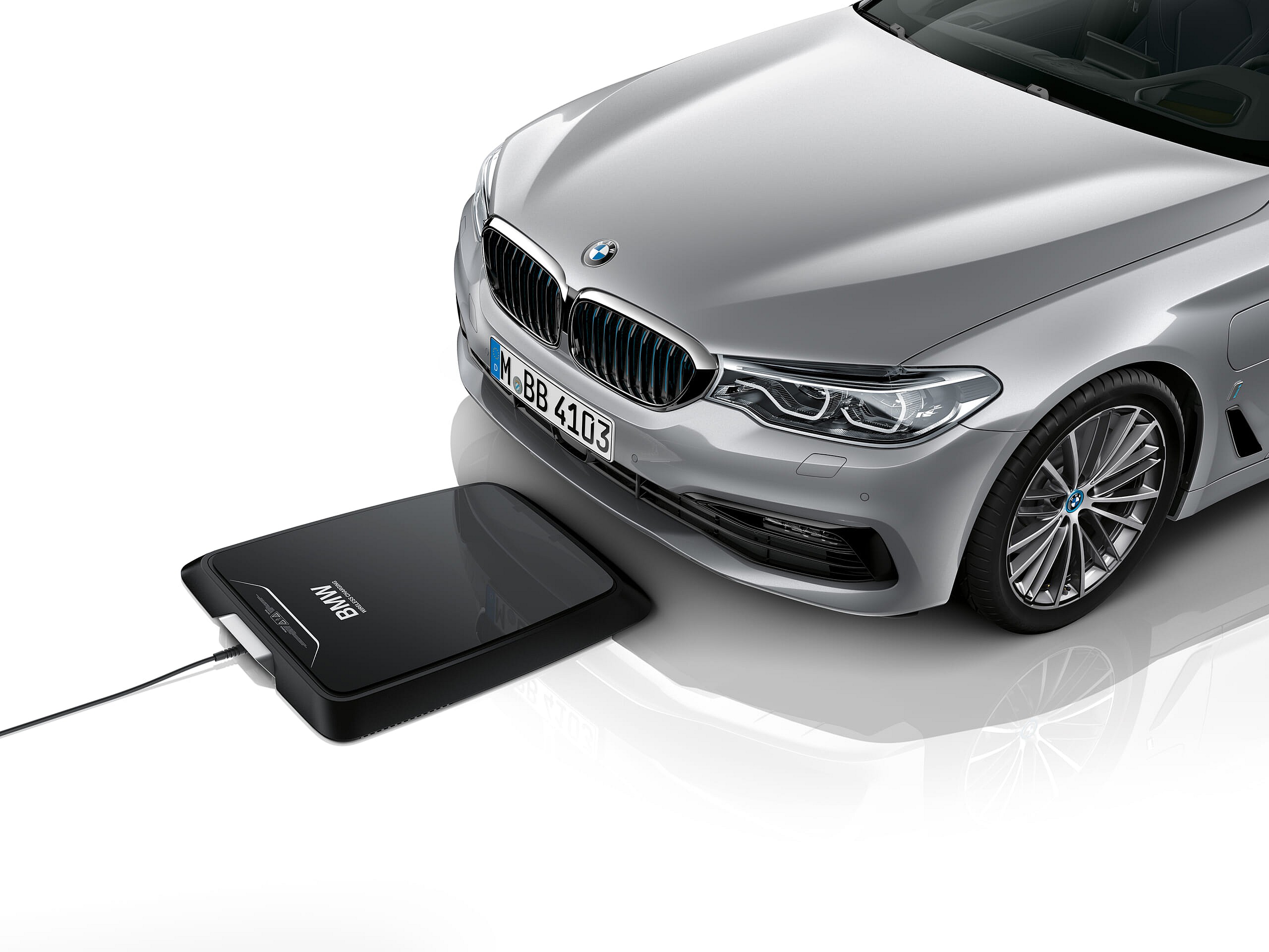 P90277538_highRes_bmw-wireless-chargin