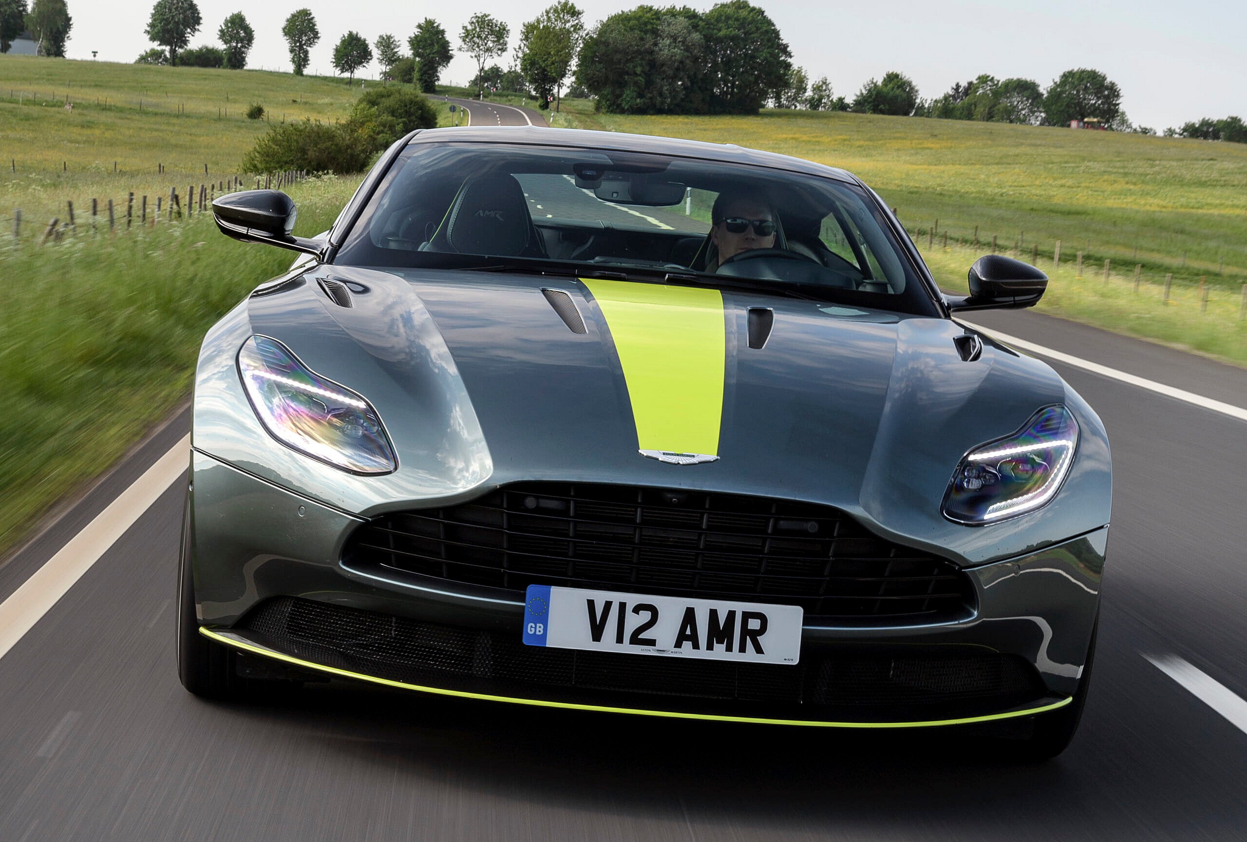 Aston Martin DB11 AMR 2018 1