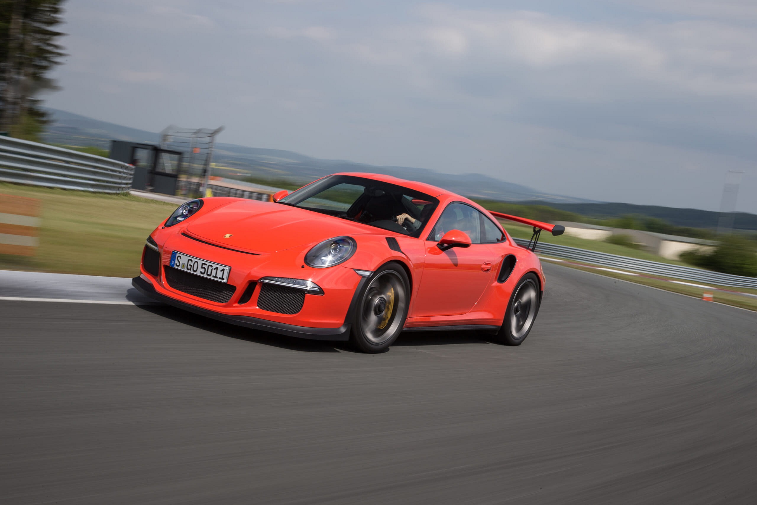 Porsche 911 GT3 RS 2.jpg