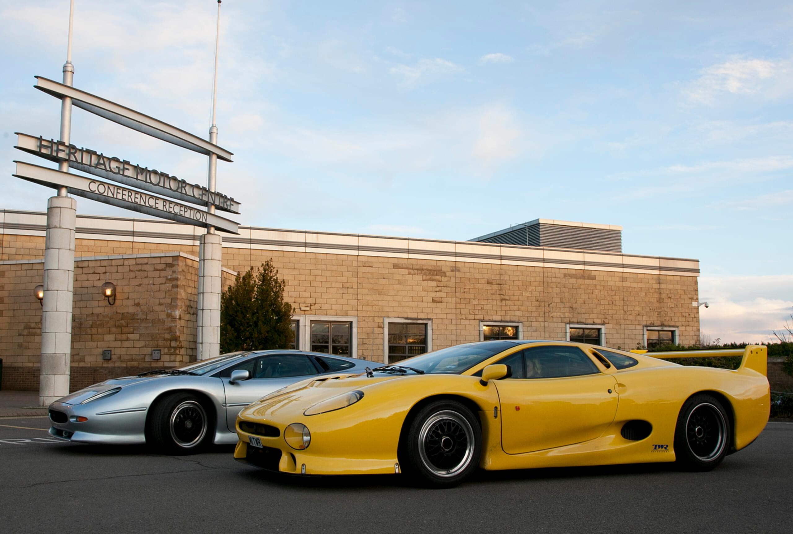 jagxj22020thanniv30011220.jpg