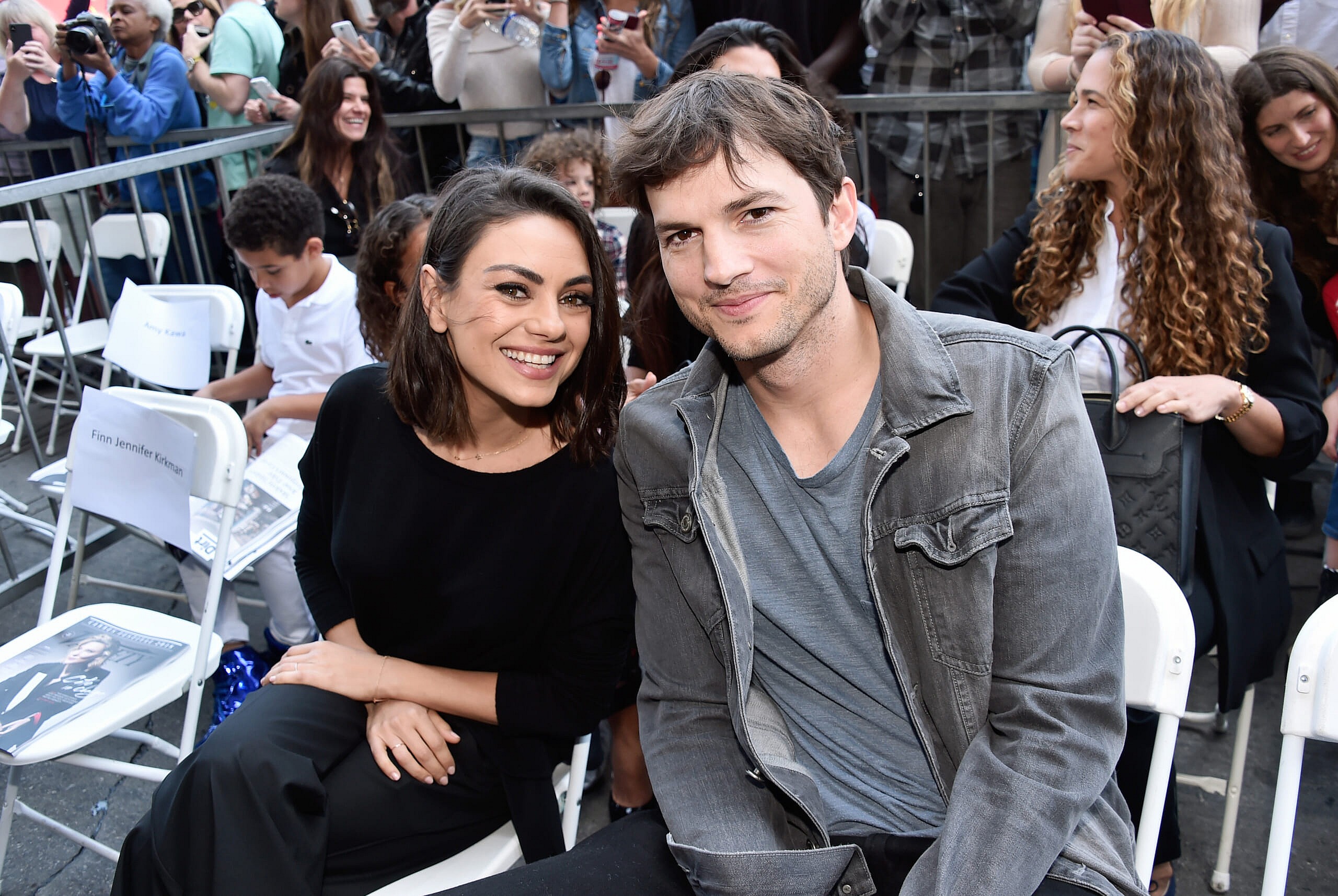 mila-kunis-ashton-kutcher-1-GettyImages-954342780