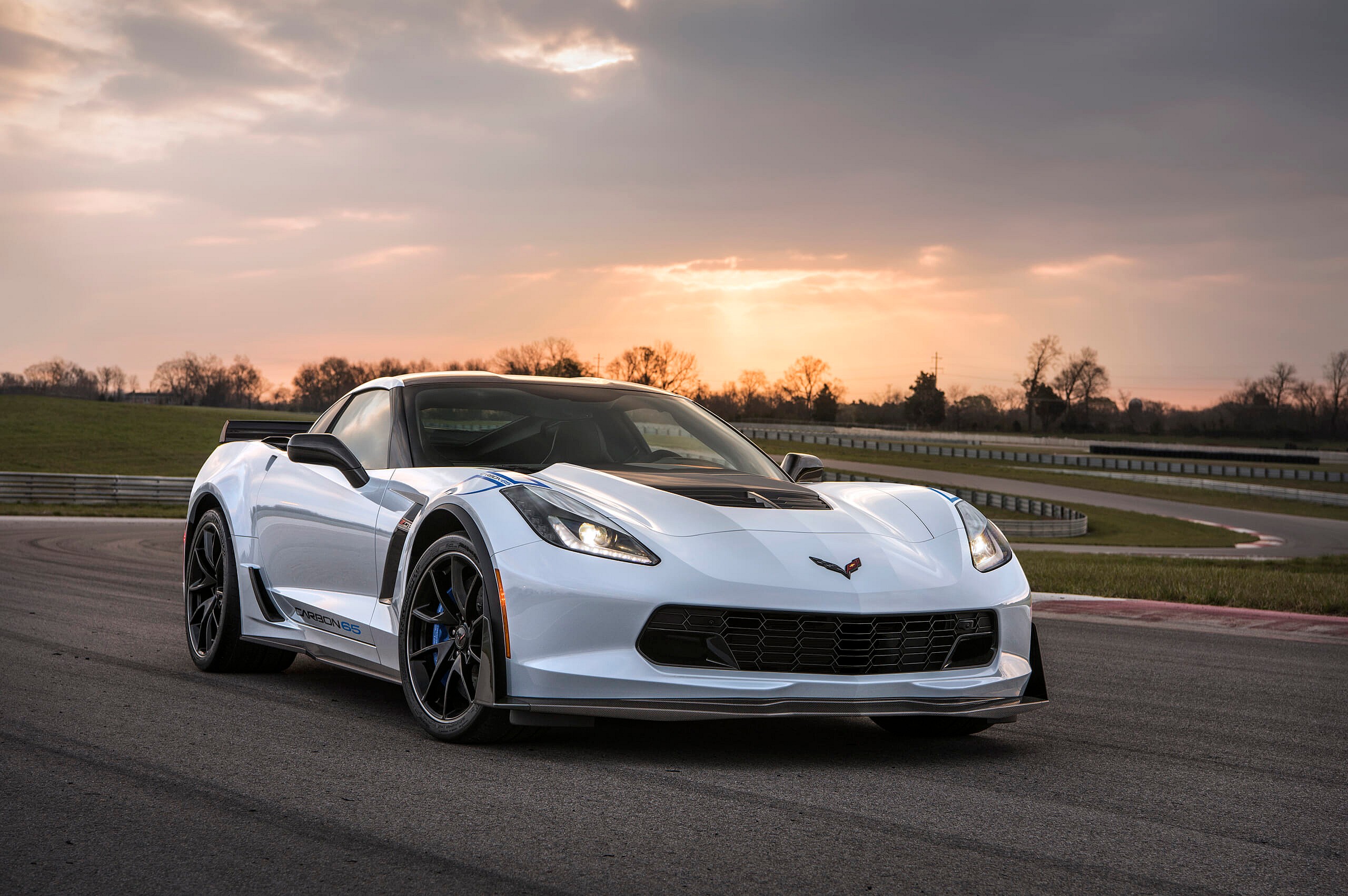 2018-Chevrolet-Corvette-Carbon65-Edition-004
