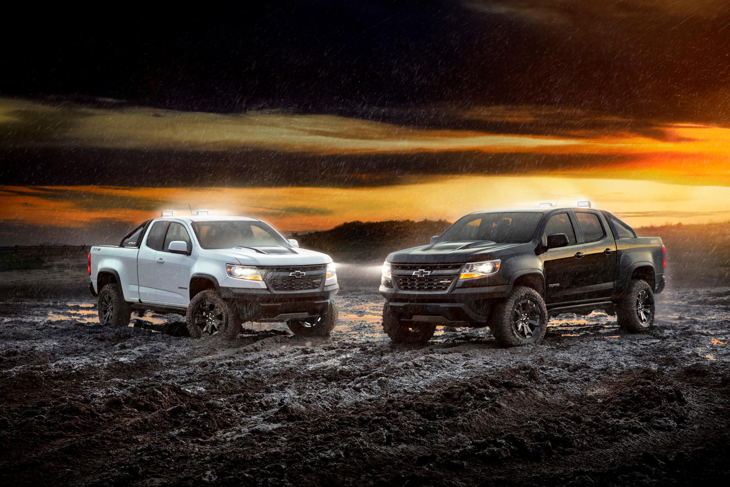 2018-Chevrolet-Colorado-ZR2-Dusk-and-Midnight-Editions-087