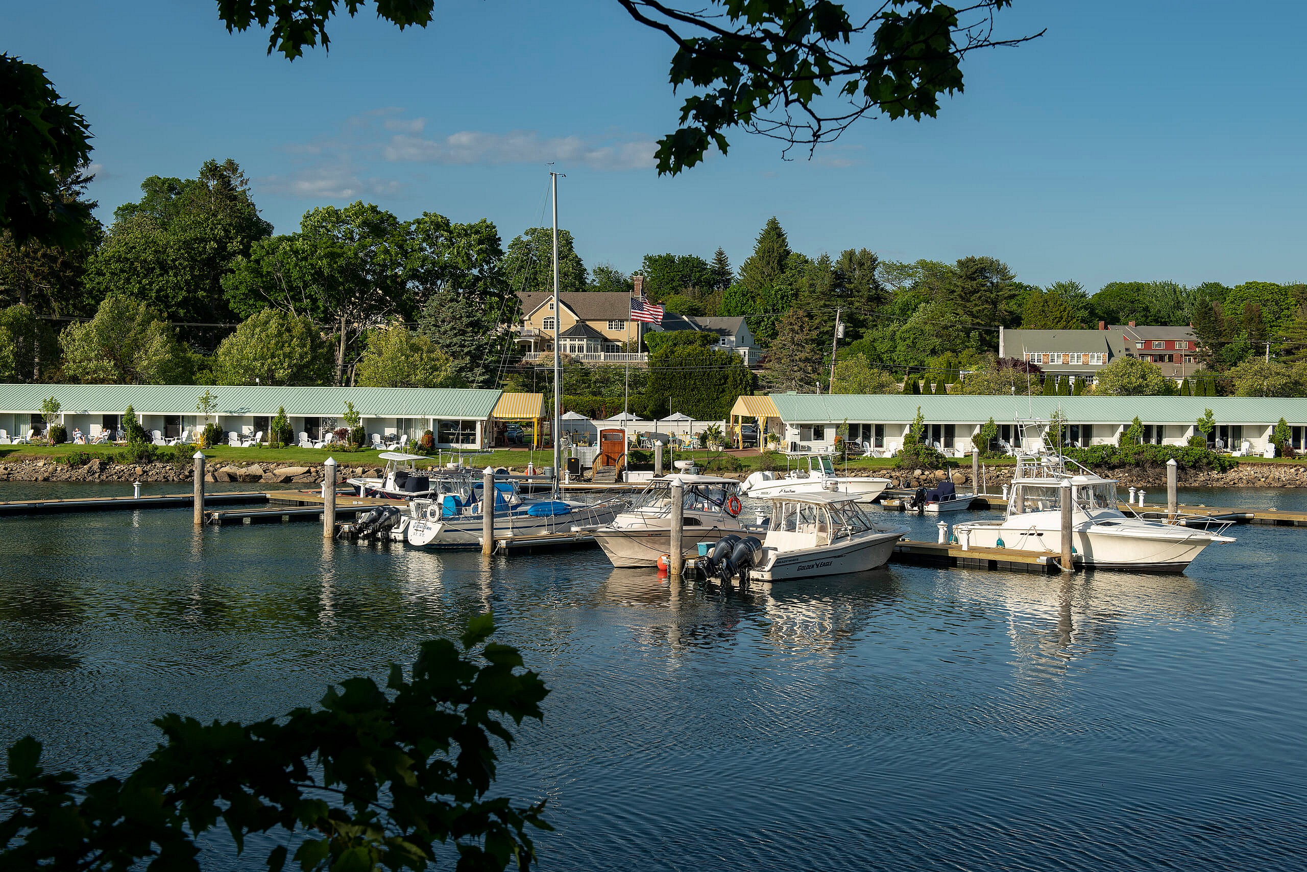 Yachtsman Hotel Marina Club Kennebunkport Maine Resort - Exterior4