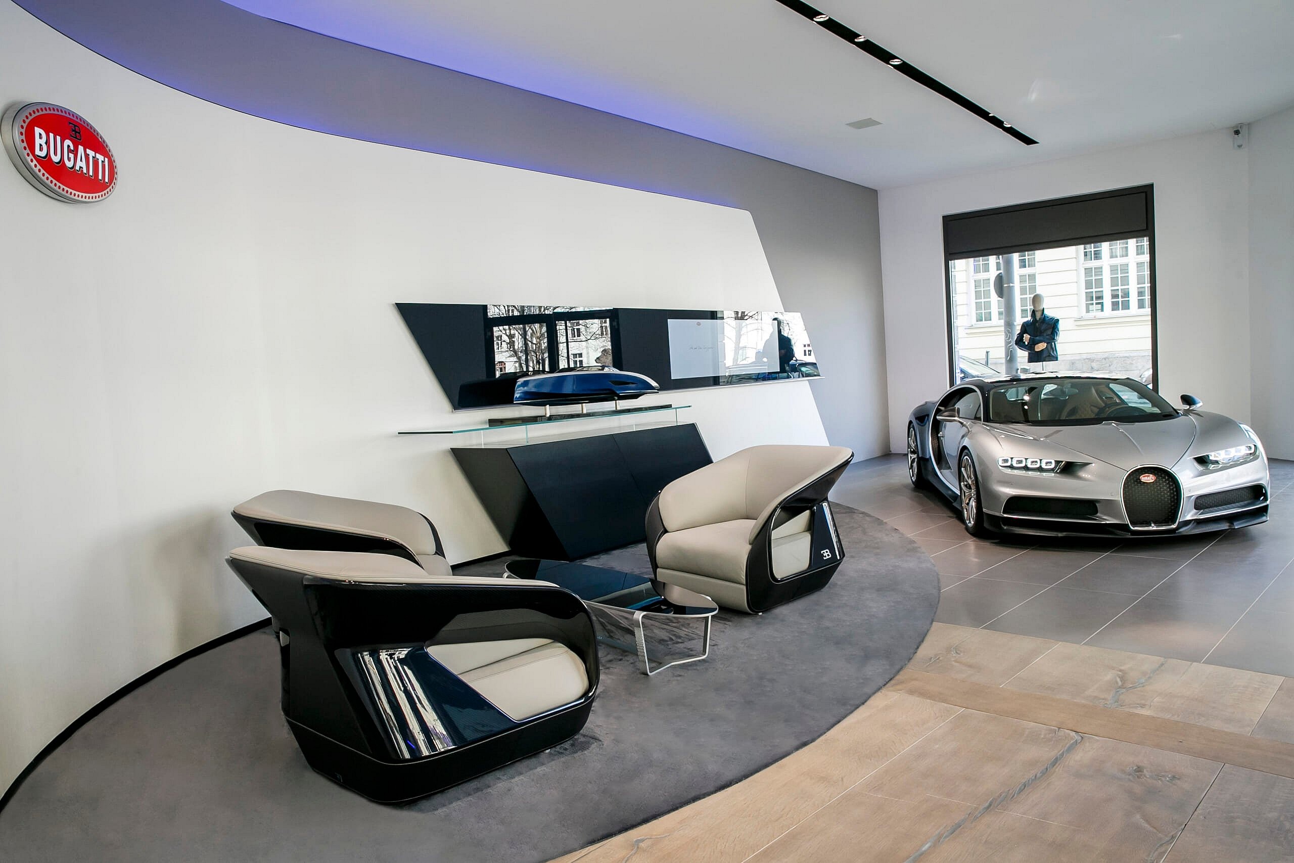 01_Bugatti_Opening_Munich_Showroom-Boutique.jpg