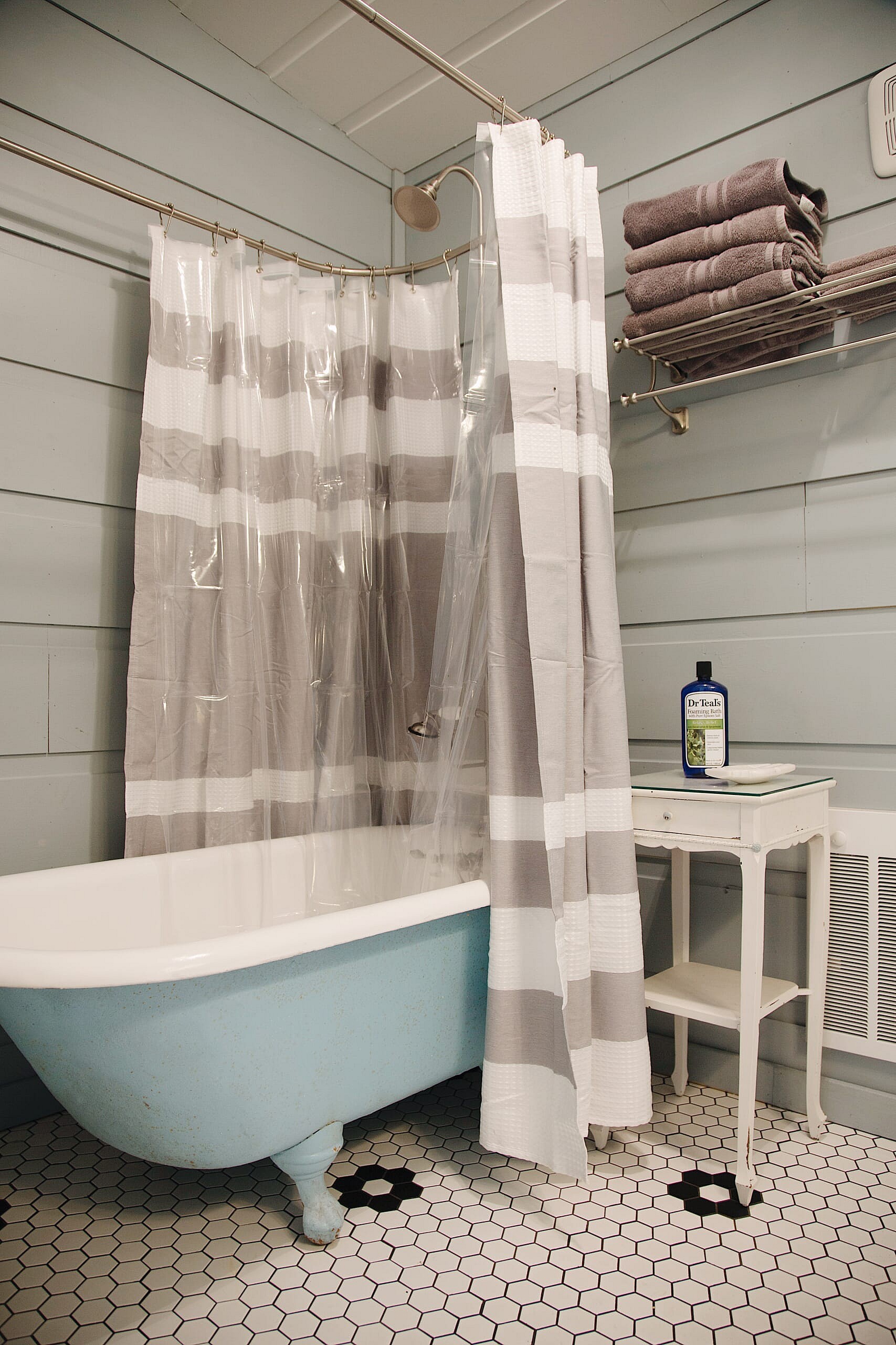 8501566F-6C4A-4EF9-ADC2-A66F61C904F9