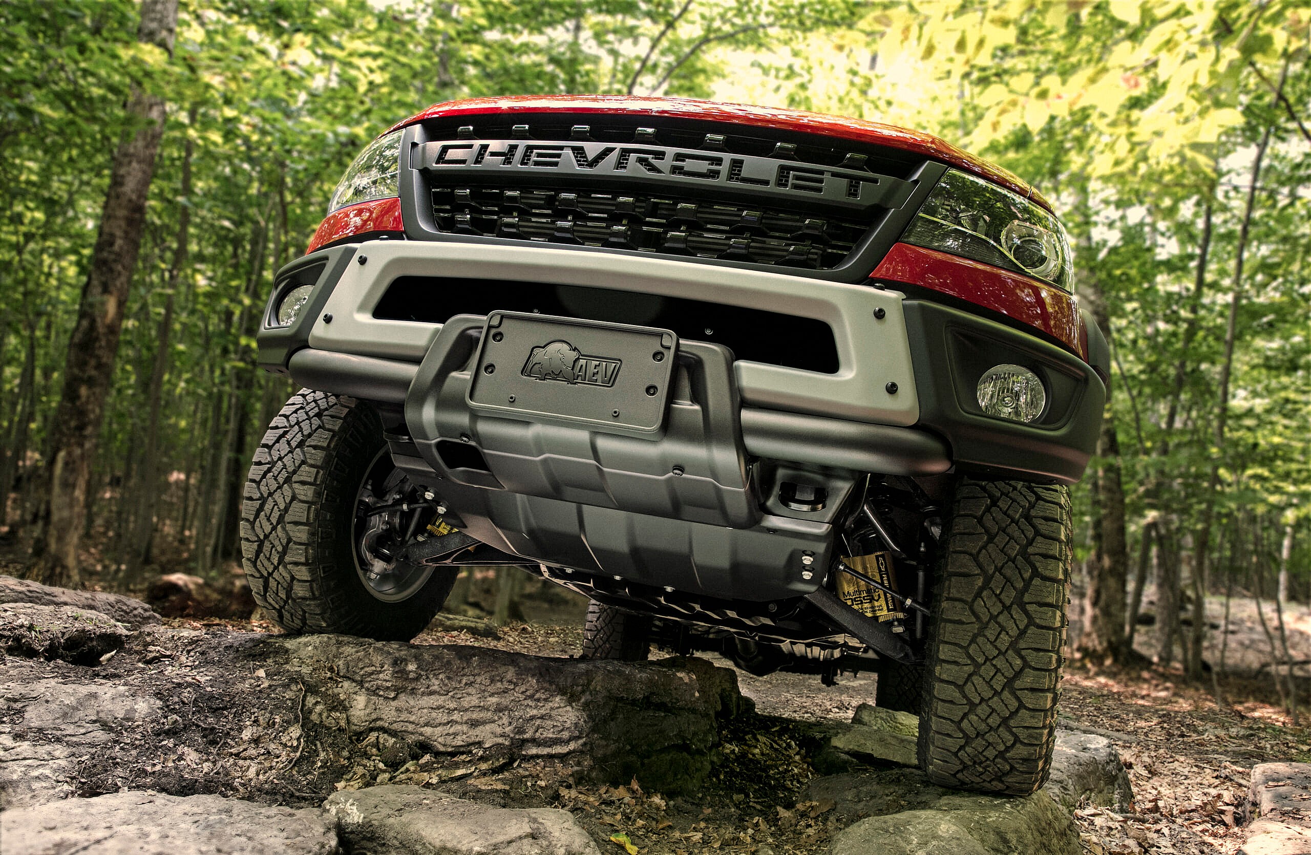 2019-Chevrolet-Colorado-ZR2-Bison-003