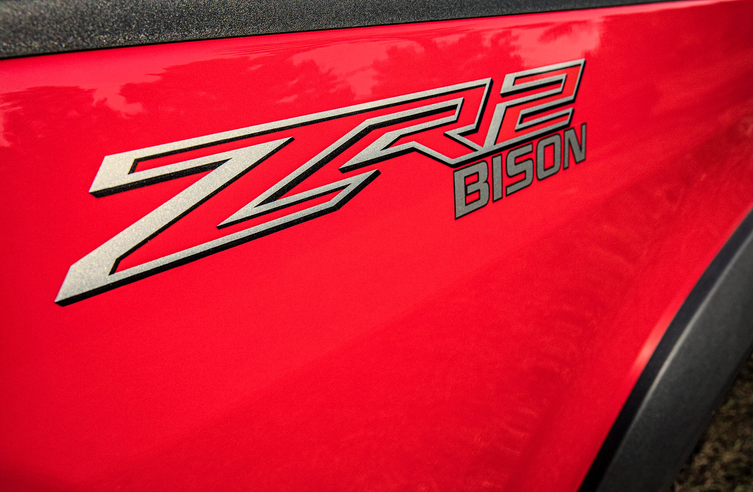 2019-Chevrolet-Colorado-ZR2-Bison-009