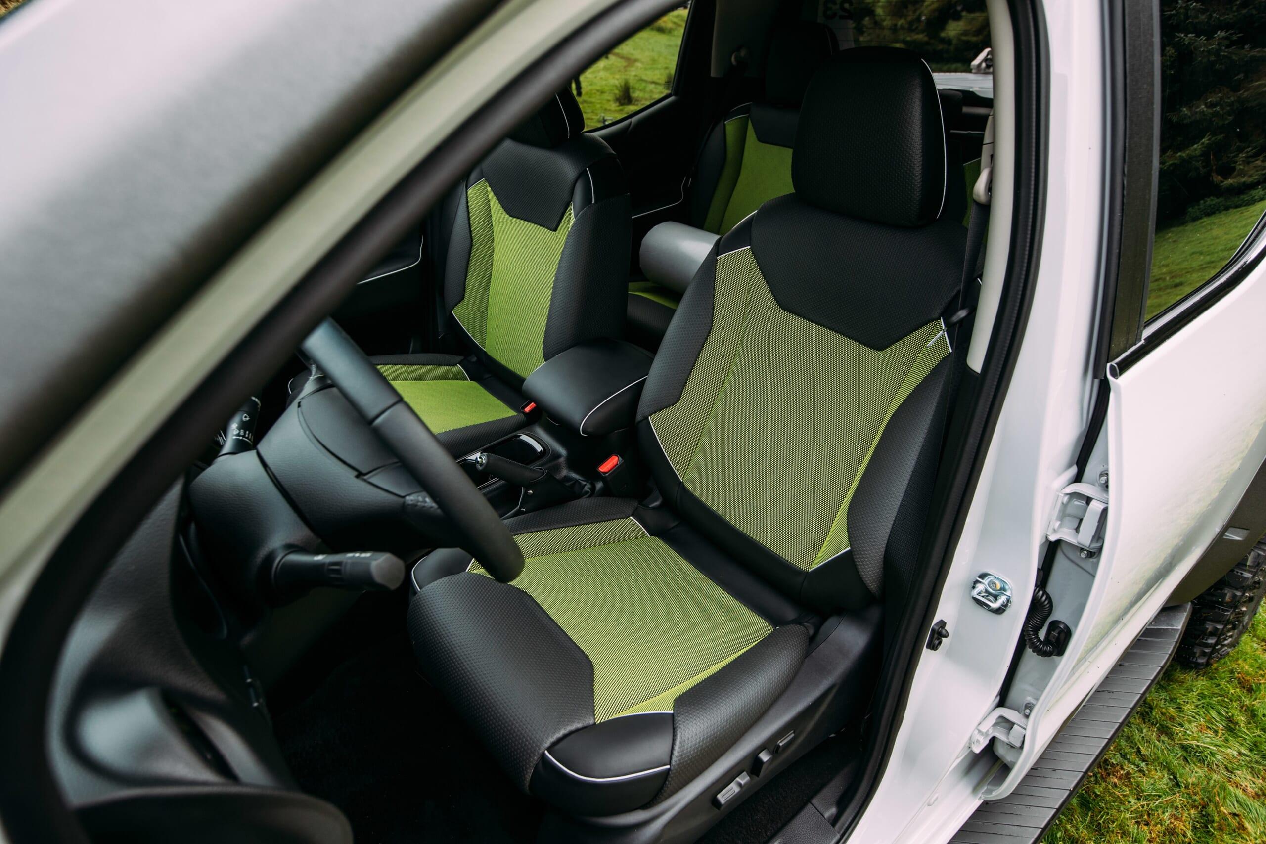426150125_Nissan_Navara_EnGuard_Concept.jpg