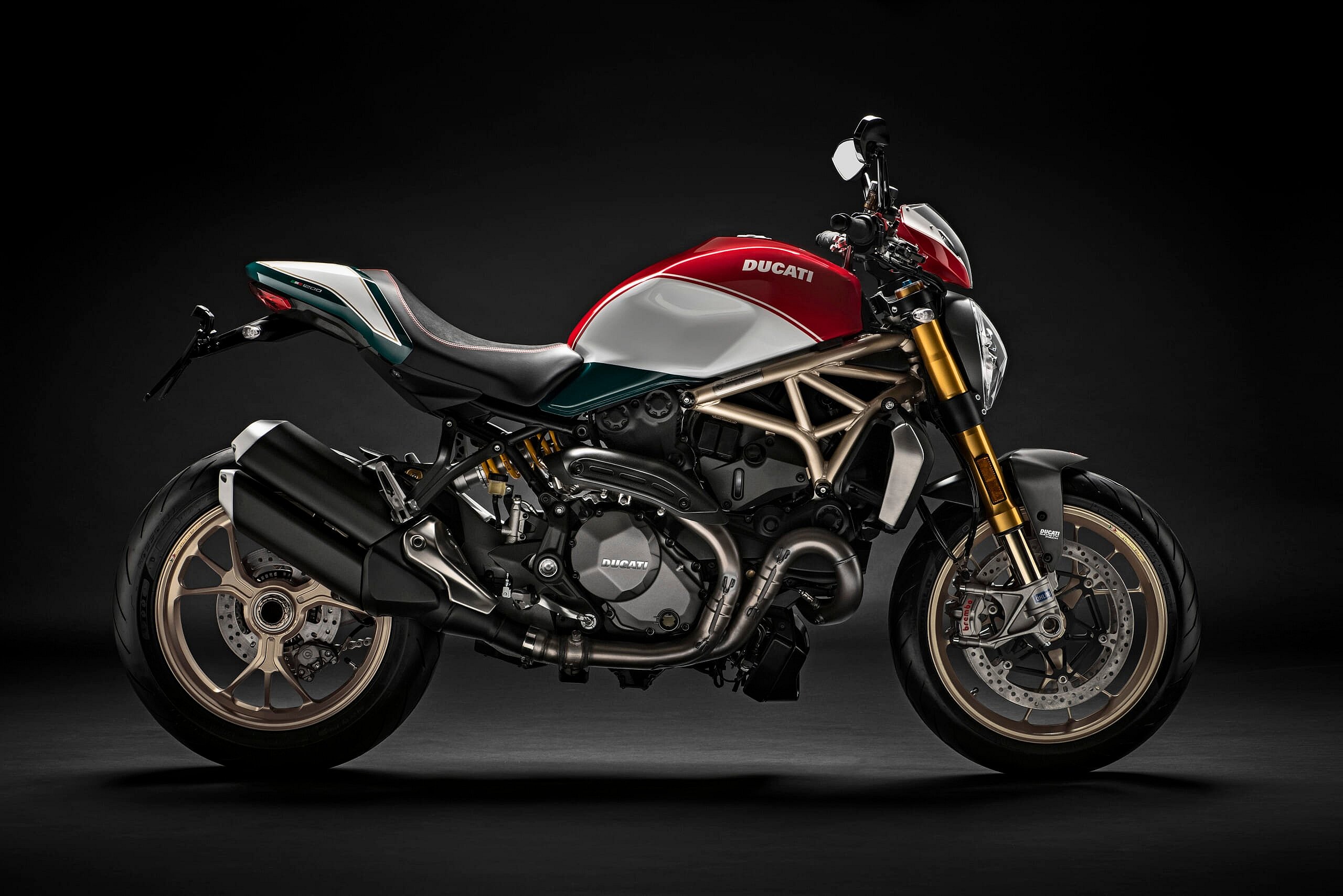 Monster 1200 25 Anniversario_3_UC66340_Mid