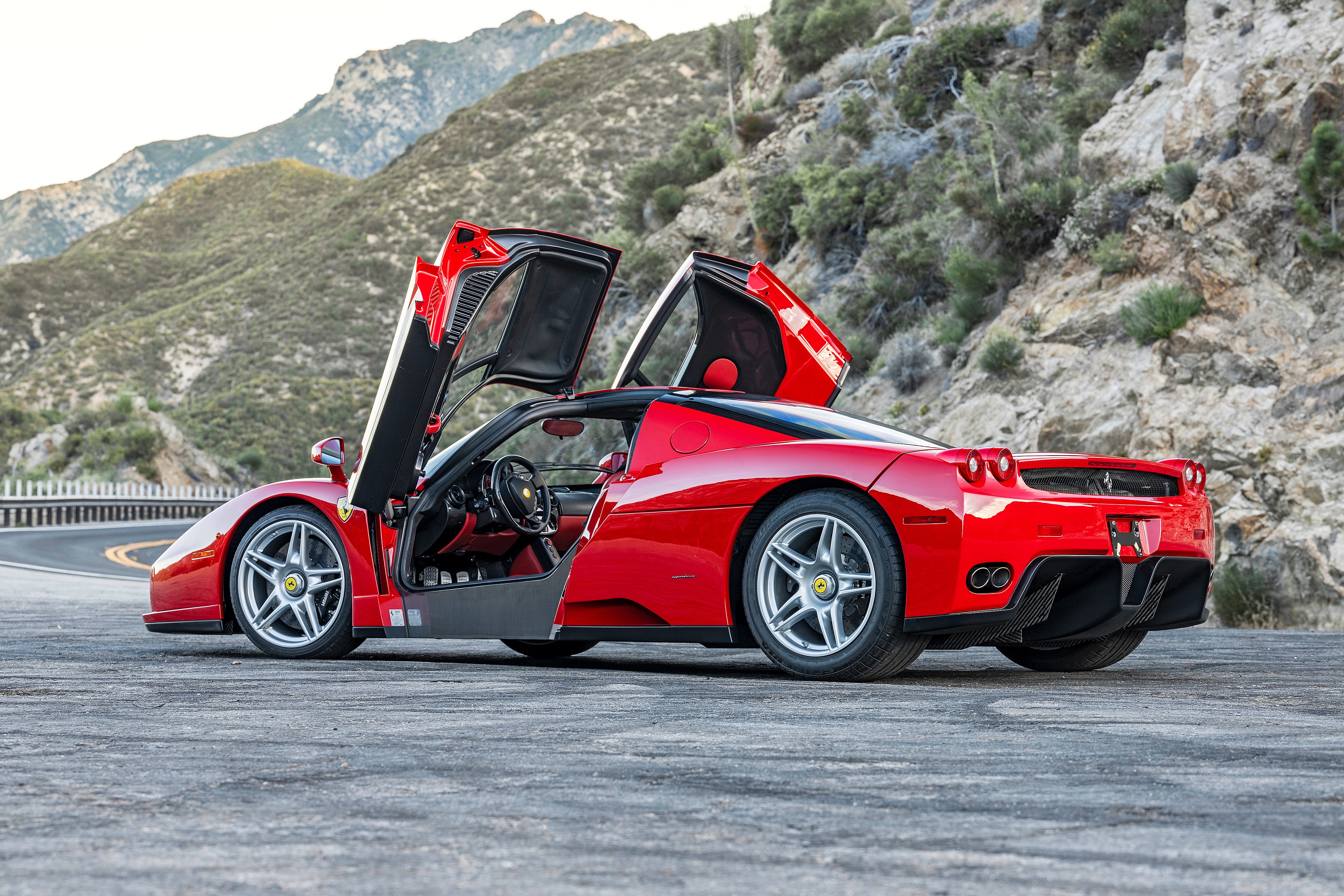 2003-Ferrari-Enzo1383682_.jpg?