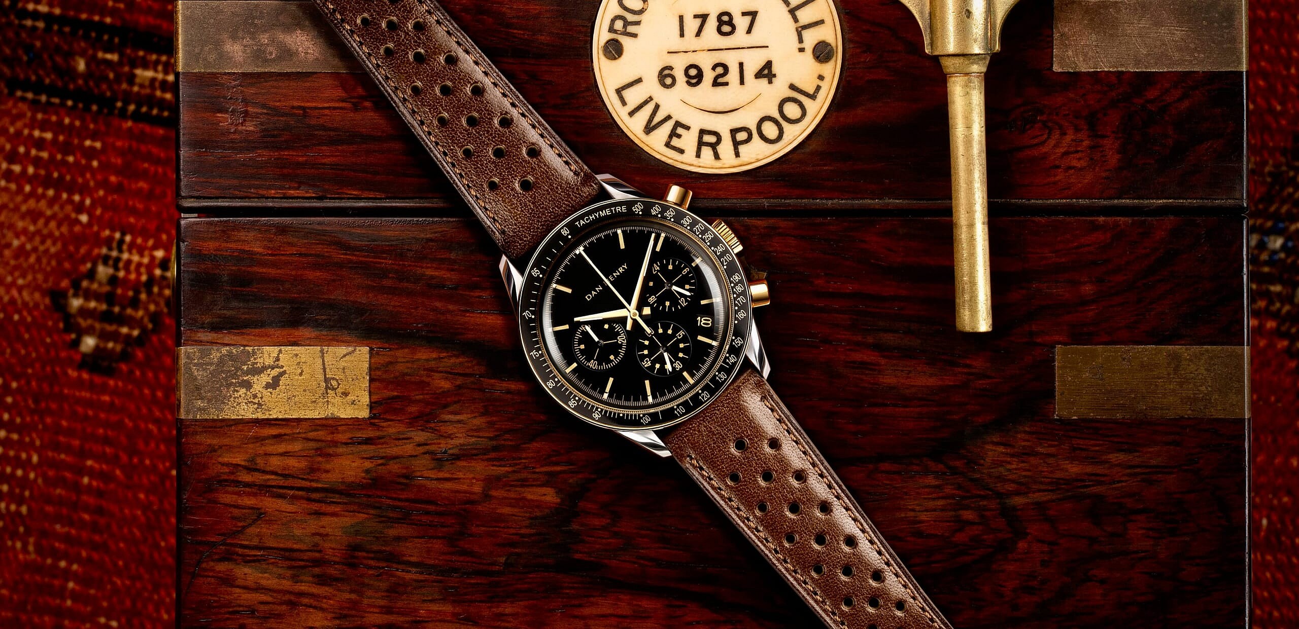Dan Henry 1962 Racing Chronograph Gold Desktop 2