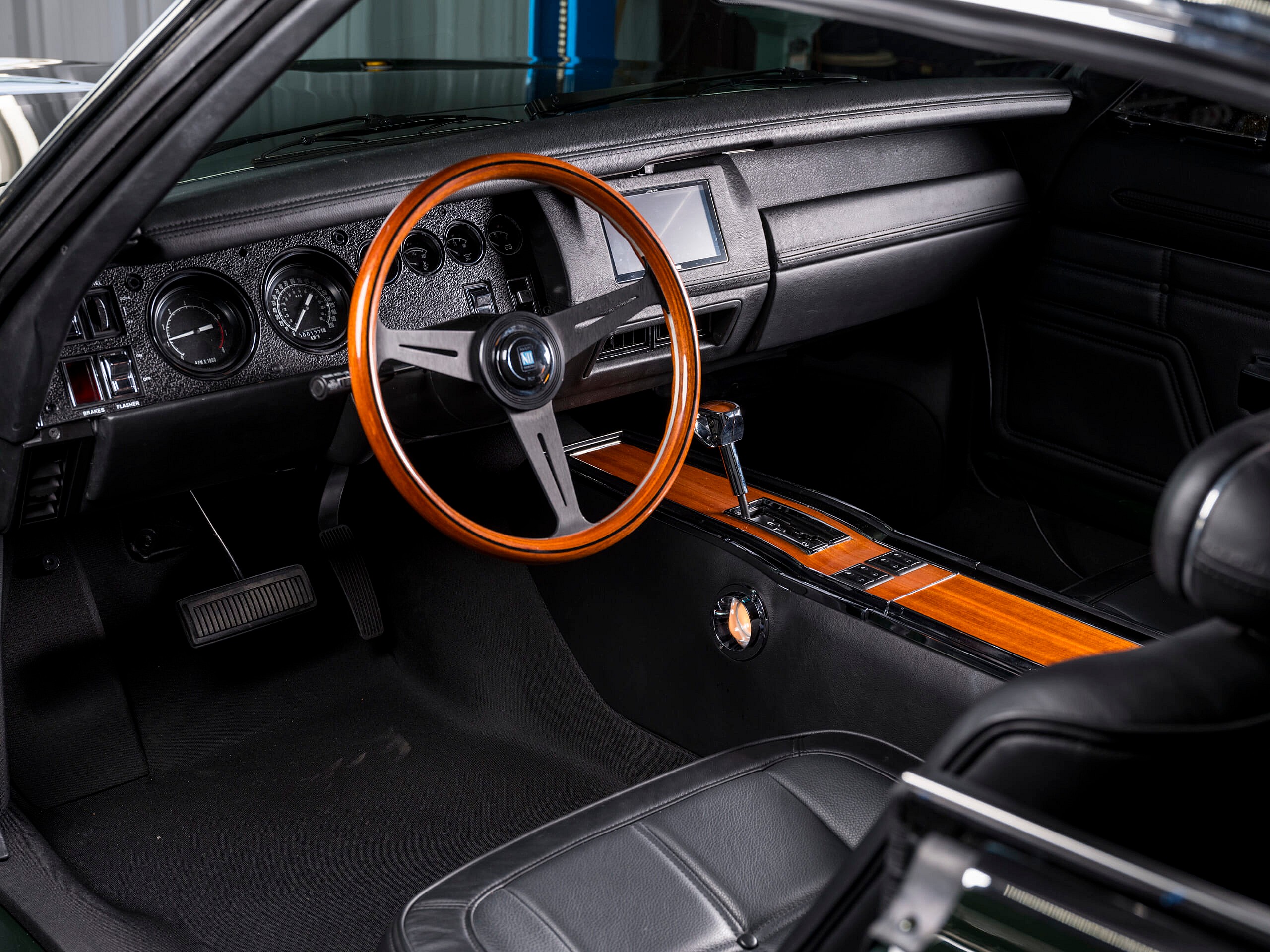 Dodge Charger Defector  (6)