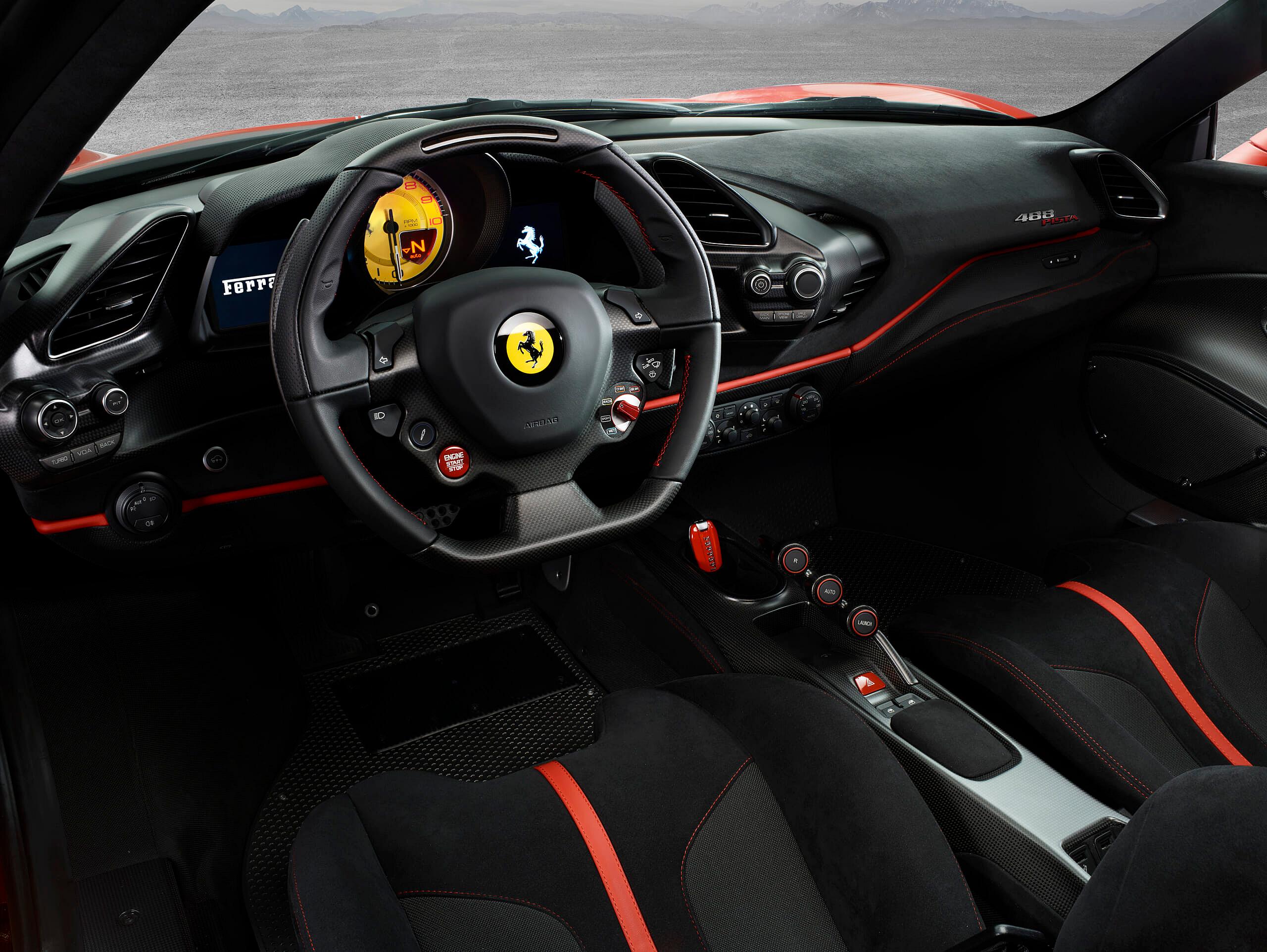 Ferrari_488_Pista_Int_1