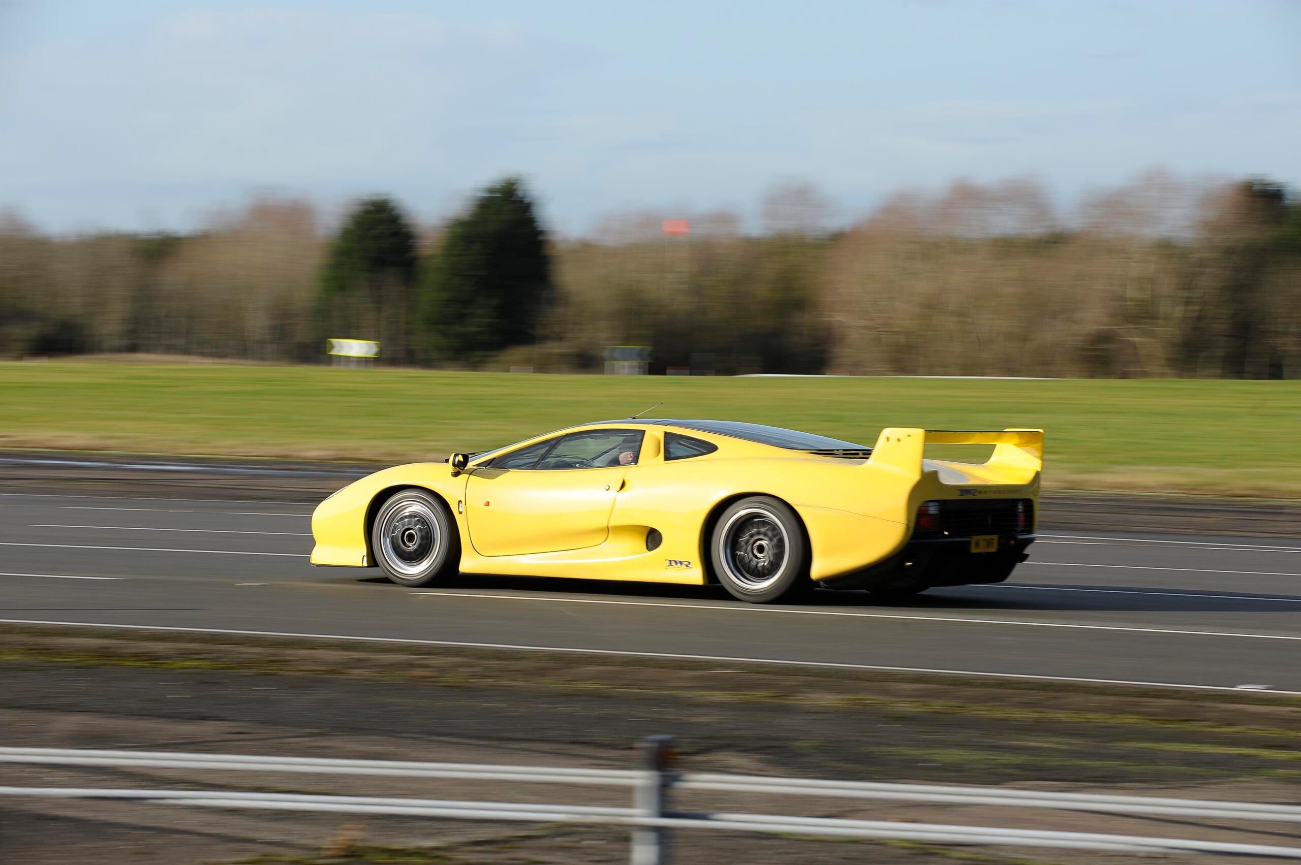 jagxj22020thanniv30011205.jpg