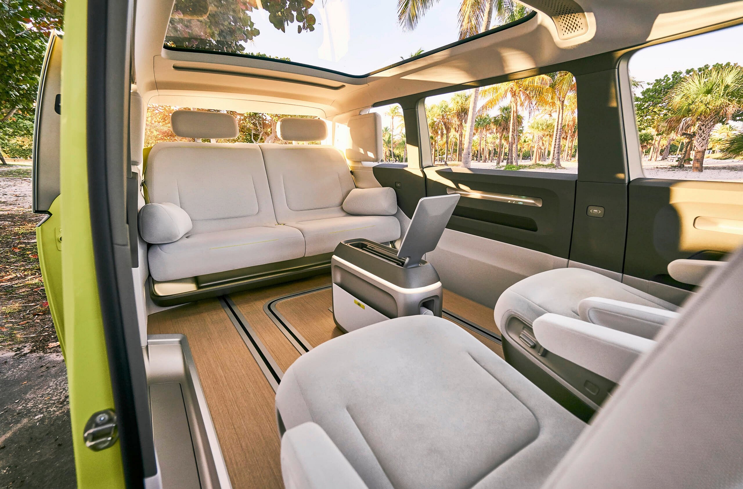 id_buzz_concept__6897