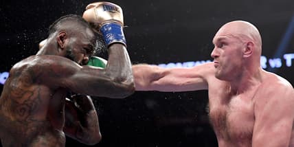 Tyson Fury connects with right hand in classic 3rd fight with Deontay Wilder