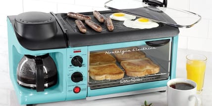 The 50s-styled 3-in-1 breakfast station (Photo: Nostalgia Products)