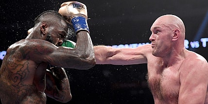 Tyson Fury connects with right hand in classic 3rd fight with Deontay Wilder