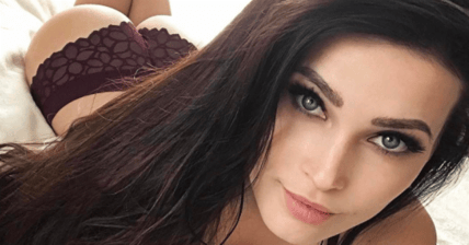 Niece Waidhofer Promo