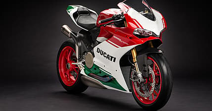 facebook-Linked_Image___6-1299 Panigale R Final Edition 03